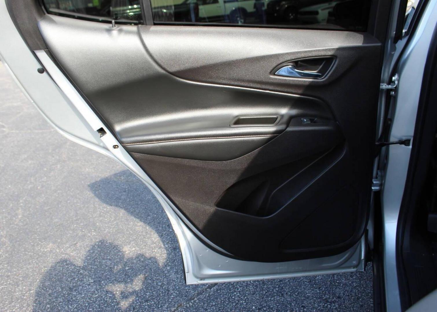 2019 Silver Chevrolet Equinox Premier 1.5 AWD (3GNAXXEV9KS) with an 1.5L L4 DIR DOHC 16V TURBO engine, 6A transmission, located at 4301 NW 39th , Oklahoma City, OK, 73112, (405) 949-5600, 35.512135, -97.598671 - NO DRIVERS LICENCE -NO FULL COVERAGE INSURANCE - NO CREDIT CHECK. COME ON OVER TO SUPERSPORTS, TAKE A LOOK AND TEST DRIVE. PLEASE GIVE US A CALL AT (405) 949-5600. NO LICENCIA DE CONDUCIR - NO SEGURO DE COBERTURA TOTAL - NO VERIFICACION DE CREDITO. VISITENOS EN SUPERSPORTS, MIRE N - Photo#13