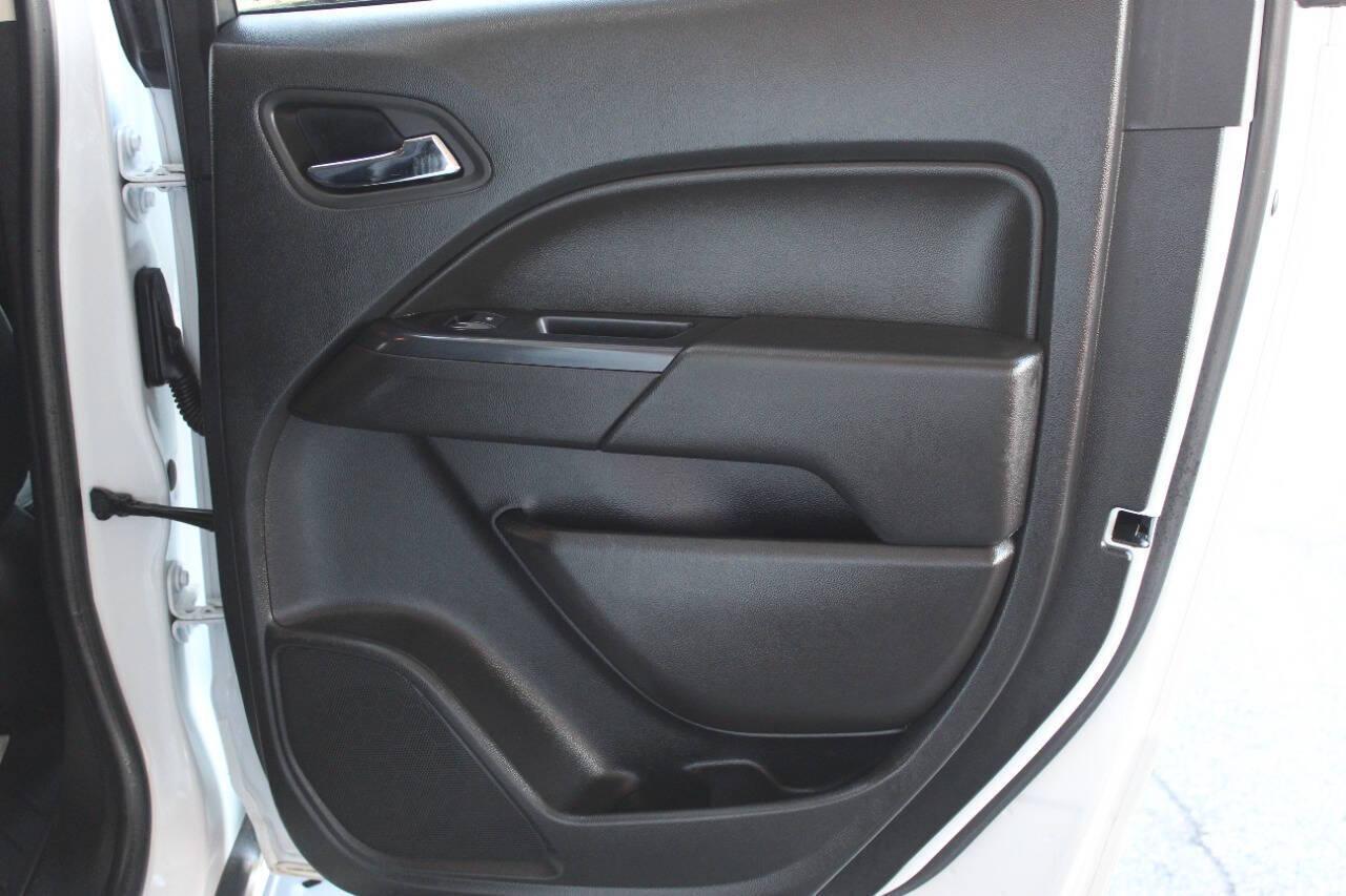 2022 White Chevrolet Colorado LT Crew Cab Long Box 4WD (1GCGTCEN6N1) with an 3.6L V6 3.6L V6 engine, Automatic 8-Speed transmission, located at 4301 NW 39th , Oklahoma City, OK, 73112, (405) 949-5600, 35.512135, -97.598671 - NO DRIVERS LICENCE -NO FULL COVERAGE INSURANCE - NO CREDIT CHECK. COME ON OVER TO SUPERSPORTS, TAKE A LOOK AND TEST DRIVE. PLEASE GIVE US A CALL AT (405) 949-5600. NO LICENCIA DE CONDUCIR - NO SEGURO DE COBERTURA TOTAL - NO VERIFICACION DE CREDITO. VISITENOS EN SUPERSPORTS, MIRE NUESTRO - Photo#11