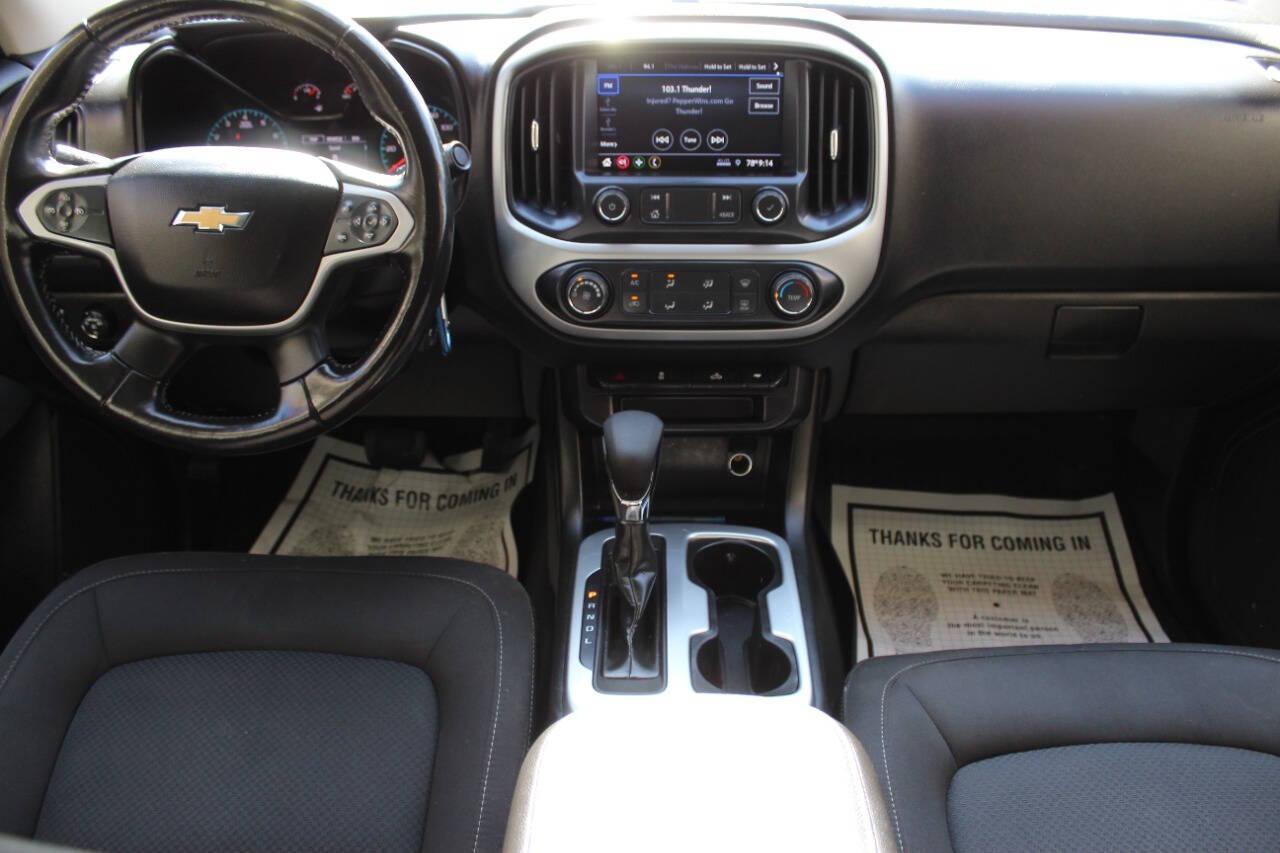 2022 White Chevrolet Colorado LT Crew Cab Long Box 4WD (1GCGTCEN6N1) with an 3.6L V6 3.6L V6 engine, Automatic 8-Speed transmission, located at 4301 NW 39th , Oklahoma City, OK, 73112, (405) 949-5600, 35.512135, -97.598671 - NO DRIVERS LICENCE -NO FULL COVERAGE INSURANCE - NO CREDIT CHECK. COME ON OVER TO SUPERSPORTS, TAKE A LOOK AND TEST DRIVE. PLEASE GIVE US A CALL AT (405) 949-5600. NO LICENCIA DE CONDUCIR - NO SEGURO DE COBERTURA TOTAL - NO VERIFICACION DE CREDITO. VISITENOS EN SUPERSPORTS, MIRE NUESTRO - Photo#20