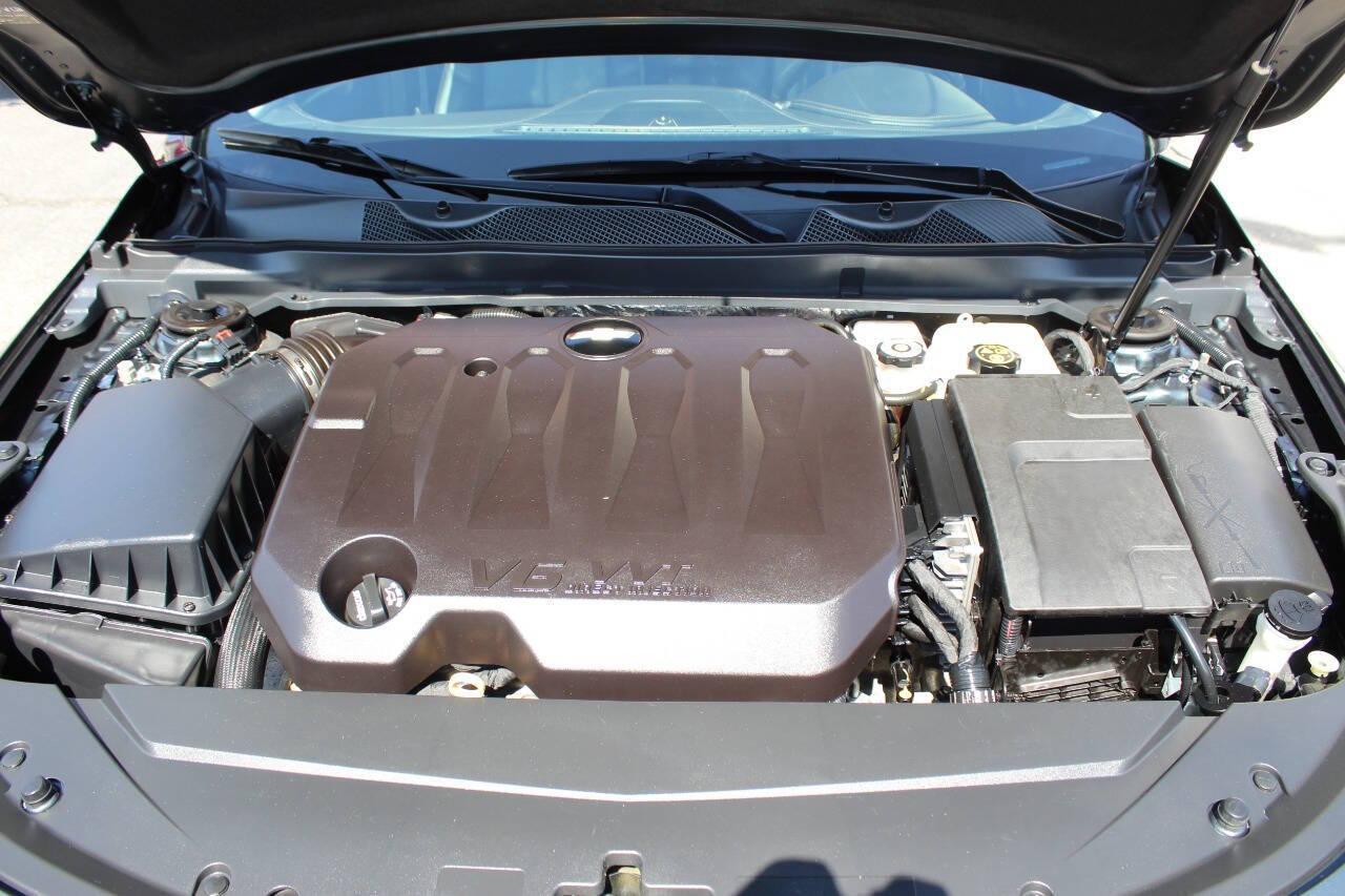 2018 Charcoal Chevrolet Impala LT (2G1105S3XJ9) with an 3.6L V6 DOHC 24V engine, 6A transmission, located at 4301 NW 39th , Oklahoma City, OK, 73112, (405) 949-5600, 35.512135, -97.598671 - NO DRIVERS LICENCE -NO FULL COVERAGE INSURANCE - NO CREDIT CHECK. COME ON OVER TO SUPERSPORTS, TAKE A LOOK AND TEST DRIVE. PLEASE GIVE US A CALL AT (405) 949-5600. NO LICENCIA DE CONDUCIR - NO SEGURO DE COBERTURA TOTAL - NO VERIFICACION DE CREDITO. VISITENOS EN SUPERSPORTS, MIRE N - Photo#7