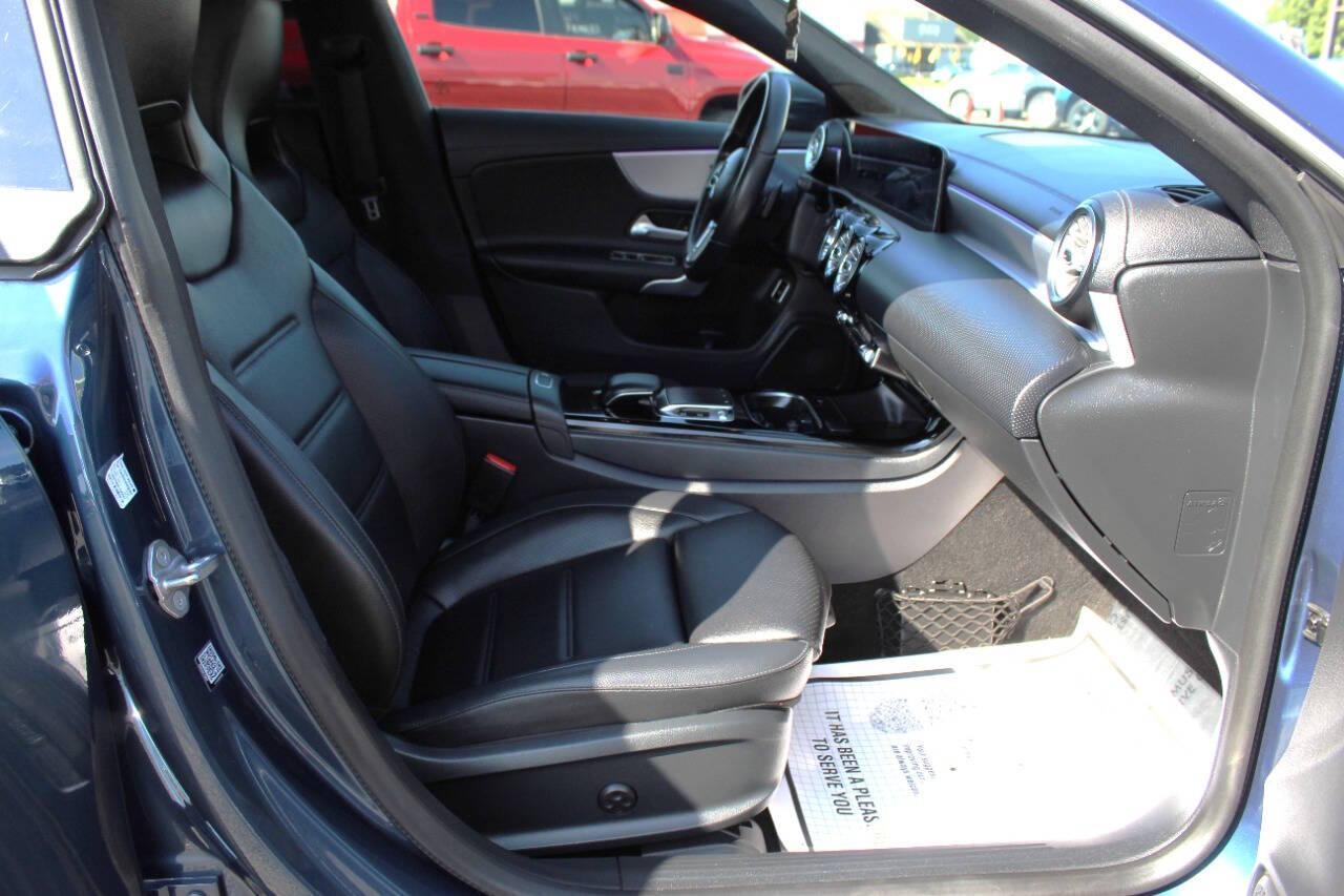 2020 Blue Mercedes-Benz CLA CLA250 (W1K5J4GB1LN) with an 2.0L I4 Turbocharger 2.0L I4 engine, Automatic 7-Speed transmission, located at 4301 NW 39th , Oklahoma City, OK, 73112, (405) 949-5600, 35.512135, -97.598671 - NO DRIVERS LICENCE -NO FULL COVERAGE INSURANCE - NO CREDIT CHECK. COME ON OVER TO SUPERSPORTS, TAKE A LOOK AND TEST DRIVE. PLEASE GIVE US A CALL AT (405) 949-5600. NO LICENCIA DE CONDUCIR - NO SEGURO DE COBERTURA TOTAL - NO VERIFICACION DE CREDITO. VISITENOS EN SUPERSPORTS, MIRE NUESTRO - Photo#8