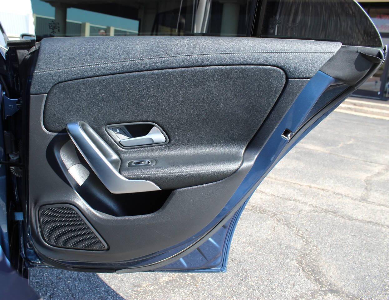 2020 Blue Mercedes-Benz CLA CLA250 (W1K5J4GB1LN) with an 2.0L I4 Turbocharger 2.0L I4 engine, Automatic 7-Speed transmission, located at 4301 NW 39th , Oklahoma City, OK, 73112, (405) 949-5600, 35.512135, -97.598671 - NO DRIVERS LICENCE -NO FULL COVERAGE INSURANCE - NO CREDIT CHECK. COME ON OVER TO SUPERSPORTS, TAKE A LOOK AND TEST DRIVE. PLEASE GIVE US A CALL AT (405) 949-5600. NO LICENCIA DE CONDUCIR - NO SEGURO DE COBERTURA TOTAL - NO VERIFICACION DE CREDITO. VISITENOS EN SUPERSPORTS, MIRE NUESTRO - Photo#11