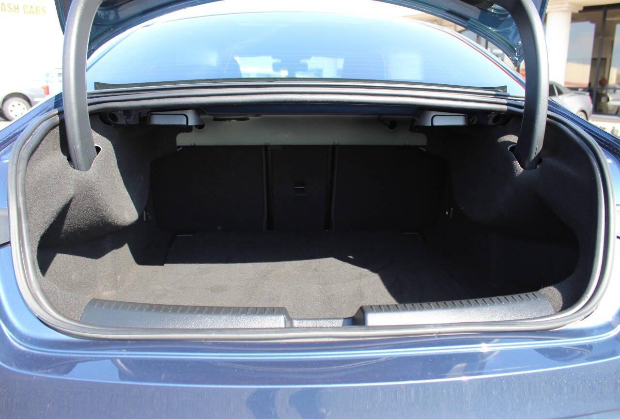 2020 Blue Mercedes-Benz CLA CLA250 (W1K5J4GB1LN) with an 2.0L I4 Turbocharger 2.0L I4 engine, Automatic 7-Speed transmission, located at 4301 NW 39th , Oklahoma City, OK, 73112, (405) 949-5600, 35.512135, -97.598671 - NO DRIVERS LICENCE -NO FULL COVERAGE INSURANCE - NO CREDIT CHECK. COME ON OVER TO SUPERSPORTS, TAKE A LOOK AND TEST DRIVE. PLEASE GIVE US A CALL AT (405) 949-5600. NO LICENCIA DE CONDUCIR - NO SEGURO DE COBERTURA TOTAL - NO VERIFICACION DE CREDITO. VISITENOS EN SUPERSPORTS, MIRE NUESTRO - Photo#12