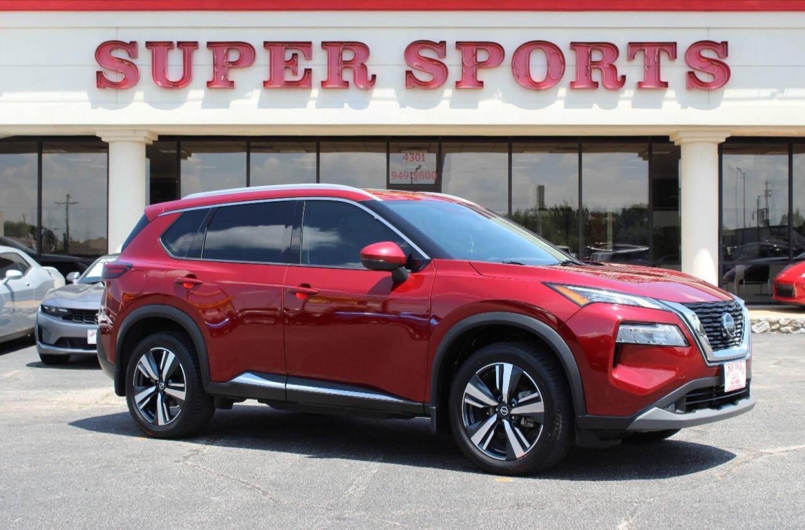 2021 Red Nissan Rogue SL (5N1AT3CA3MC) with an 2.5L L4 DOHC 16V engine, CVT transmission, located at 4301 NW 39th , Oklahoma City, OK, 73112, (405) 949-5600, 35.512135, -97.598671 - NO DRIVERS LICENCE -NO FULL COVERAGE INSURANCE - NO CREDIT CHECK. COME ON OVER TO SUPERSPORTS, TAKE A LOOK AND TEST DRIVE. PLEASE GIVE US A CALL AT (405) 949-5600. NO LICENCIA DE CONDUCIR - NO SEGURO DE COBERTURA TOTAL - NO VERIFICACION DE CREDITO. VISITENOS EN SUPERSPORTS, MIRE NU - Photo#2