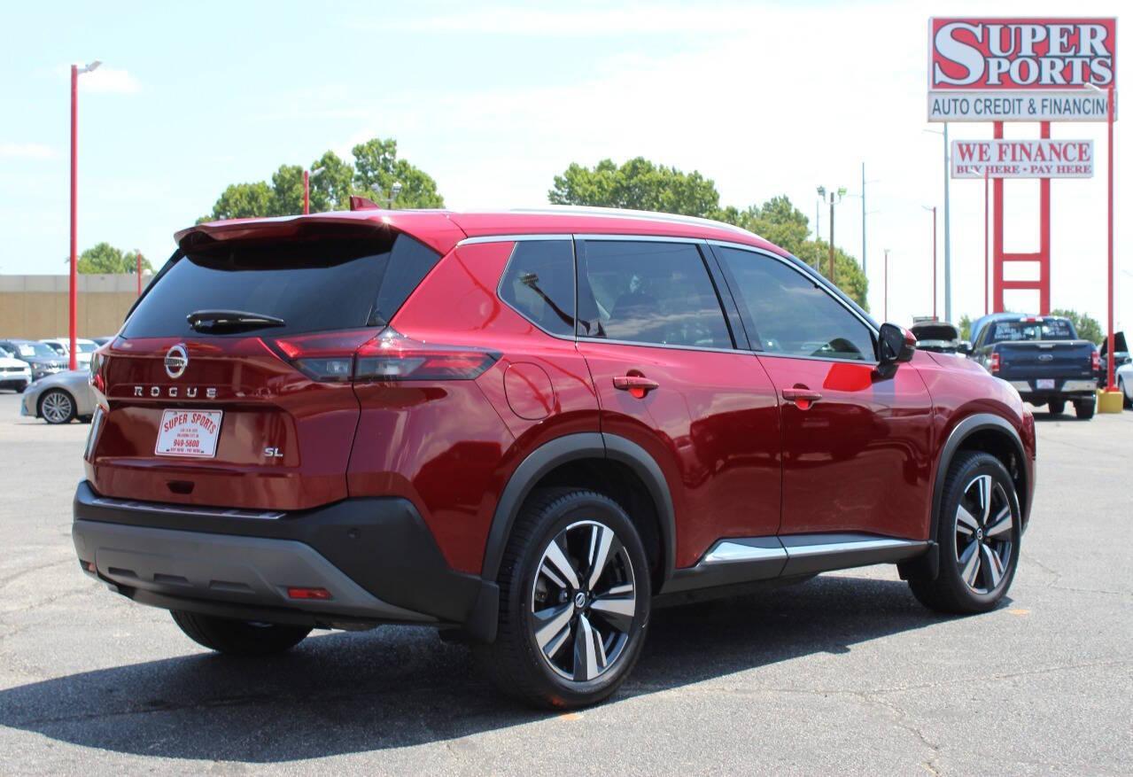 2021 Red Nissan Rogue SL (5N1AT3CA3MC) with an 2.5L L4 DOHC 16V engine, CVT transmission, located at 4301 NW 39th , Oklahoma City, OK, 73112, (405) 949-5600, 35.512135, -97.598671 - NO DRIVERS LICENCE -NO FULL COVERAGE INSURANCE - NO CREDIT CHECK. COME ON OVER TO SUPERSPORTS, TAKE A LOOK AND TEST DRIVE. PLEASE GIVE US A CALL AT (405) 949-5600. NO LICENCIA DE CONDUCIR - NO SEGURO DE COBERTURA TOTAL - NO VERIFICACION DE CREDITO. VISITENOS EN SUPERSPORTS, MIRE NU - Photo#3