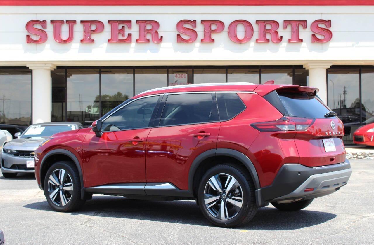 2021 Red Nissan Rogue SL (5N1AT3CA3MC) with an 2.5L L4 DOHC 16V engine, CVT transmission, located at 4301 NW 39th , Oklahoma City, OK, 73112, (405) 949-5600, 35.512135, -97.598671 - NO DRIVERS LICENCE -NO FULL COVERAGE INSURANCE - NO CREDIT CHECK. COME ON OVER TO SUPERSPORTS, TAKE A LOOK AND TEST DRIVE. PLEASE GIVE US A CALL AT (405) 949-5600. NO LICENCIA DE CONDUCIR - NO SEGURO DE COBERTURA TOTAL - NO VERIFICACION DE CREDITO. VISITENOS EN SUPERSPORTS, MIRE NU - Photo#4