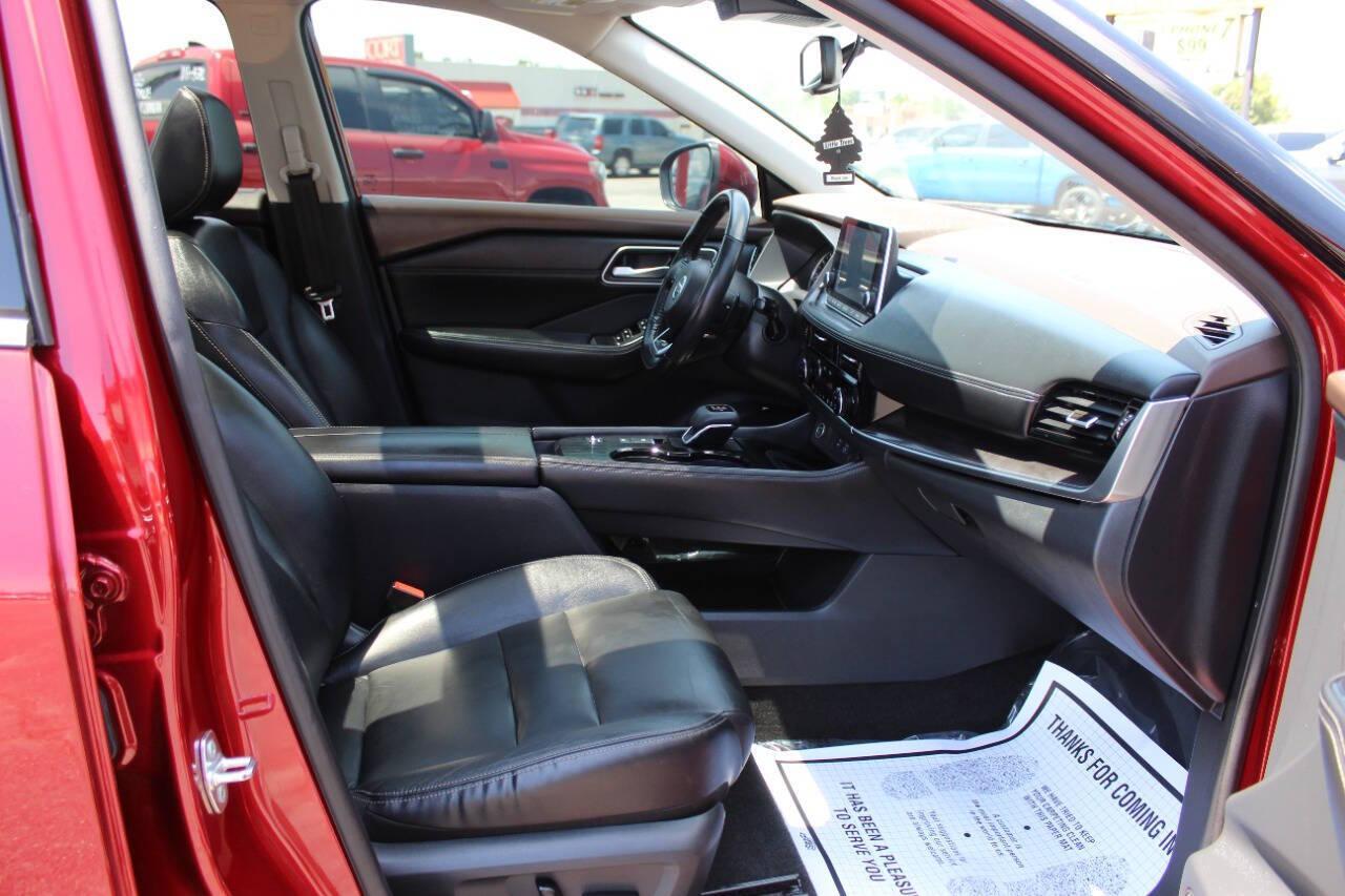 2021 Red Nissan Rogue SL (5N1AT3CA3MC) with an 2.5L L4 DOHC 16V engine, CVT transmission, located at 4301 NW 39th , Oklahoma City, OK, 73112, (405) 949-5600, 35.512135, -97.598671 - NO DRIVERS LICENCE -NO FULL COVERAGE INSURANCE - NO CREDIT CHECK. COME ON OVER TO SUPERSPORTS, TAKE A LOOK AND TEST DRIVE. PLEASE GIVE US A CALL AT (405) 949-5600. NO LICENCIA DE CONDUCIR - NO SEGURO DE COBERTURA TOTAL - NO VERIFICACION DE CREDITO. VISITENOS EN SUPERSPORTS, MIRE NU - Photo#8