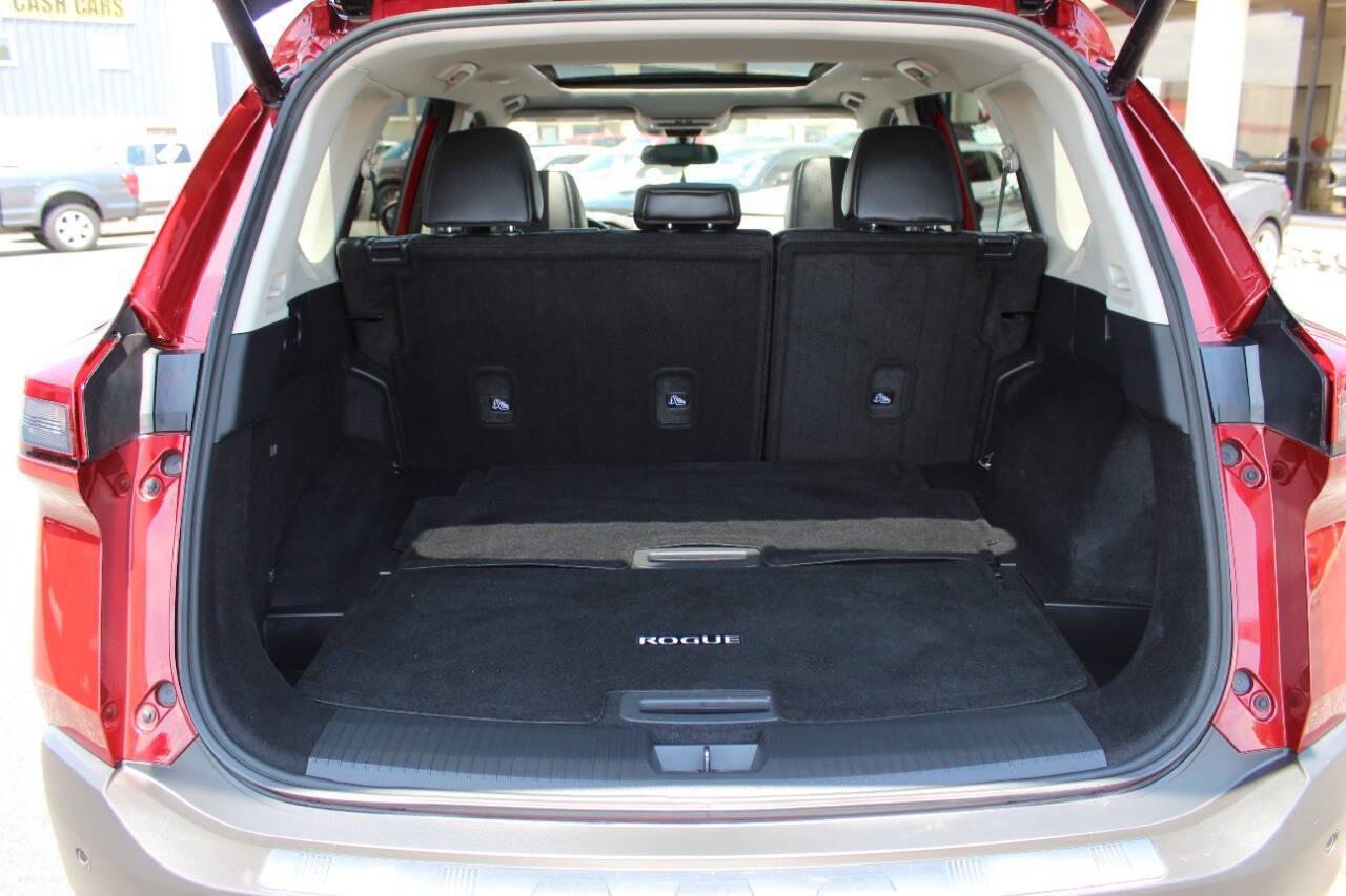 2021 Red Nissan Rogue SL (5N1AT3CA3MC) with an 2.5L L4 DOHC 16V engine, CVT transmission, located at 4301 NW 39th , Oklahoma City, OK, 73112, (405) 949-5600, 35.512135, -97.598671 - NO DRIVERS LICENCE -NO FULL COVERAGE INSURANCE - NO CREDIT CHECK. COME ON OVER TO SUPERSPORTS, TAKE A LOOK AND TEST DRIVE. PLEASE GIVE US A CALL AT (405) 949-5600. NO LICENCIA DE CONDUCIR - NO SEGURO DE COBERTURA TOTAL - NO VERIFICACION DE CREDITO. VISITENOS EN SUPERSPORTS, MIRE NU - Photo#12