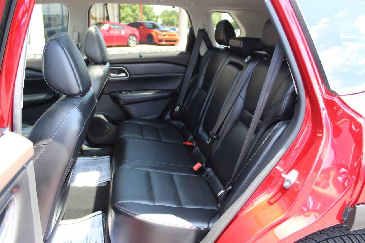 2021 Red Nissan Rogue SL (5N1AT3CA3MC) with an 2.5L L4 DOHC 16V engine, CVT transmission, located at 4301 NW 39th , Oklahoma City, OK, 73112, (405) 949-5600, 35.512135, -97.598671 - NO DRIVERS LICENCE -NO FULL COVERAGE INSURANCE - NO CREDIT CHECK. COME ON OVER TO SUPERSPORTS, TAKE A LOOK AND TEST DRIVE. PLEASE GIVE US A CALL AT (405) 949-5600. NO LICENCIA DE CONDUCIR - NO SEGURO DE COBERTURA TOTAL - NO VERIFICACION DE CREDITO. VISITENOS EN SUPERSPORTS, MIRE NU - Photo#13