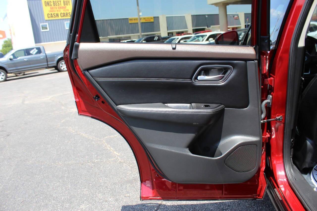 2021 Red Nissan Rogue SL (5N1AT3CA3MC) with an 2.5L L4 DOHC 16V engine, CVT transmission, located at 4301 NW 39th , Oklahoma City, OK, 73112, (405) 949-5600, 35.512135, -97.598671 - NO DRIVERS LICENCE -NO FULL COVERAGE INSURANCE - NO CREDIT CHECK. COME ON OVER TO SUPERSPORTS, TAKE A LOOK AND TEST DRIVE. PLEASE GIVE US A CALL AT (405) 949-5600. NO LICENCIA DE CONDUCIR - NO SEGURO DE COBERTURA TOTAL - NO VERIFICACION DE CREDITO. VISITENOS EN SUPERSPORTS, MIRE NU - Photo#14