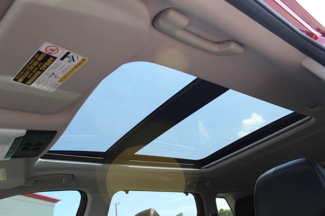 2021 Red Nissan Rogue SL (5N1AT3CA3MC) with an 2.5L L4 DOHC 16V engine, CVT transmission, located at 4301 NW 39th , Oklahoma City, OK, 73112, (405) 949-5600, 35.512135, -97.598671 - NO DRIVERS LICENCE -NO FULL COVERAGE INSURANCE - NO CREDIT CHECK. COME ON OVER TO SUPERSPORTS, TAKE A LOOK AND TEST DRIVE. PLEASE GIVE US A CALL AT (405) 949-5600. NO LICENCIA DE CONDUCIR - NO SEGURO DE COBERTURA TOTAL - NO VERIFICACION DE CREDITO. VISITENOS EN SUPERSPORTS, MIRE NU - Photo#17