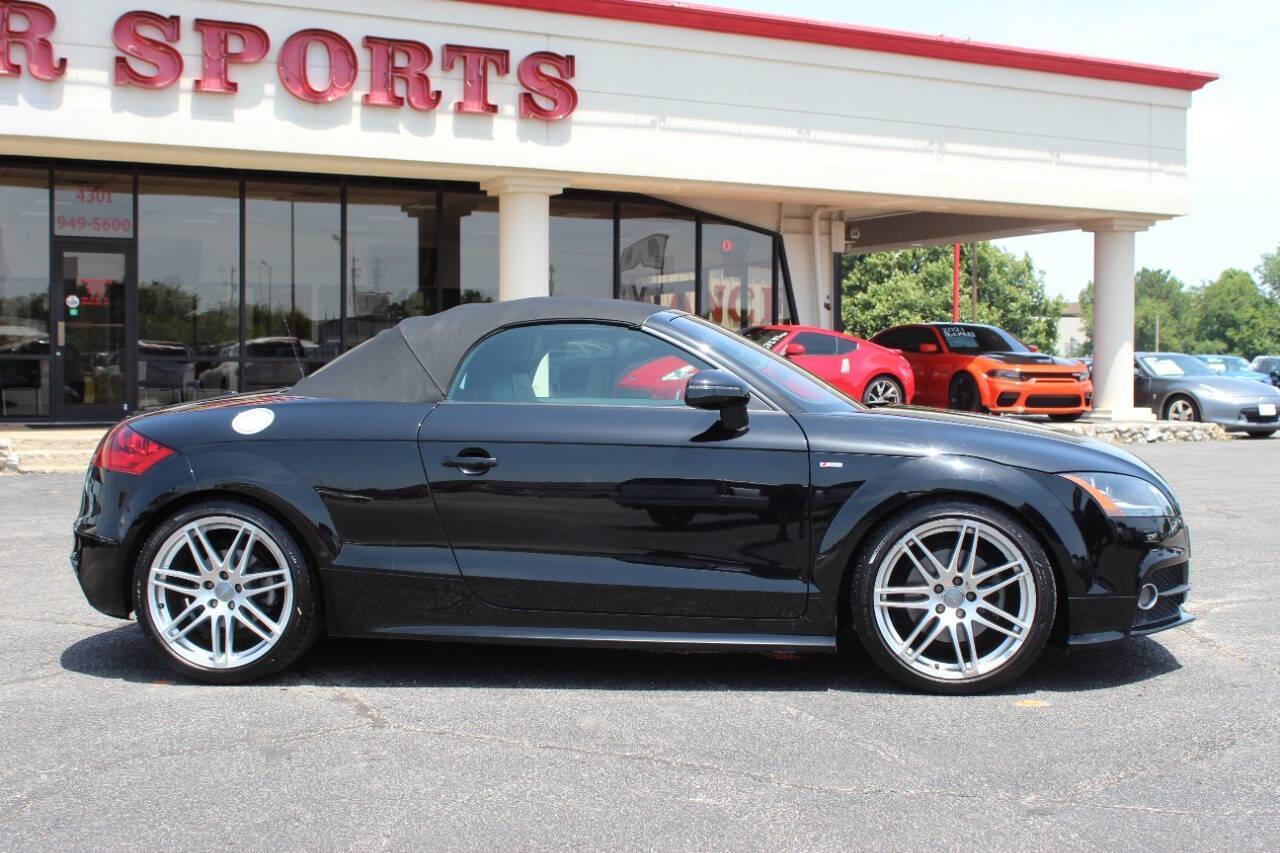 2011 Black Audi TT 2.0T Roadster quattro S tronic (TRU4FAFK1B1) with an 2.0L L4 DOHC 16V engine, 6-Speed Automatic transmission, located at 4301 NW 39th , Oklahoma City, OK, 73112, (405) 949-5600, 35.512135, -97.598671 - NO DRIVERS LICENCE -NO FULL COVERAGE INSURANCE - NO CREDIT CHECK. COME ON OVER TO SUPERSPORTS, TAKE A LOOK AND TEST DRIVE. PLEASE GIVE US A CALL AT (405) 949-5600. NO LICENCIA DE CONDUCIR - NO SEGURO DE COBERTURA TOTAL - NO VERIFICACION DE CREDITO. VISITENOS EN SUPERSPORTS, MIRE NUESTR - Photo#8