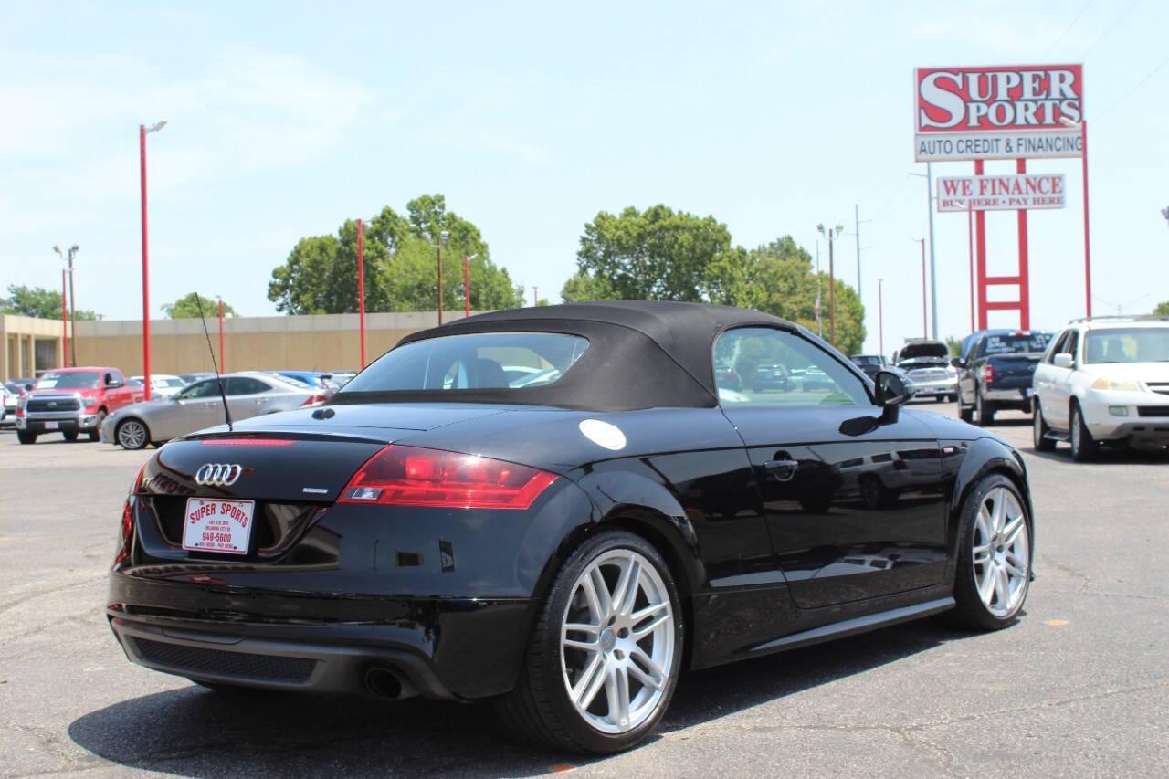 2011 Black Audi TT 2.0T Roadster quattro S tronic (TRU4FAFK1B1) with an 2.0L L4 DOHC 16V engine, 6-Speed Automatic transmission, located at 4301 NW 39th , Oklahoma City, OK, 73112, (405) 949-5600, 35.512135, -97.598671 - NO DRIVERS LICENCE -NO FULL COVERAGE INSURANCE - NO CREDIT CHECK. COME ON OVER TO SUPERSPORTS, TAKE A LOOK AND TEST DRIVE. PLEASE GIVE US A CALL AT (405) 949-5600. NO LICENCIA DE CONDUCIR - NO SEGURO DE COBERTURA TOTAL - NO VERIFICACION DE CREDITO. VISITENOS EN SUPERSPORTS, MIRE NUESTR - Photo#9