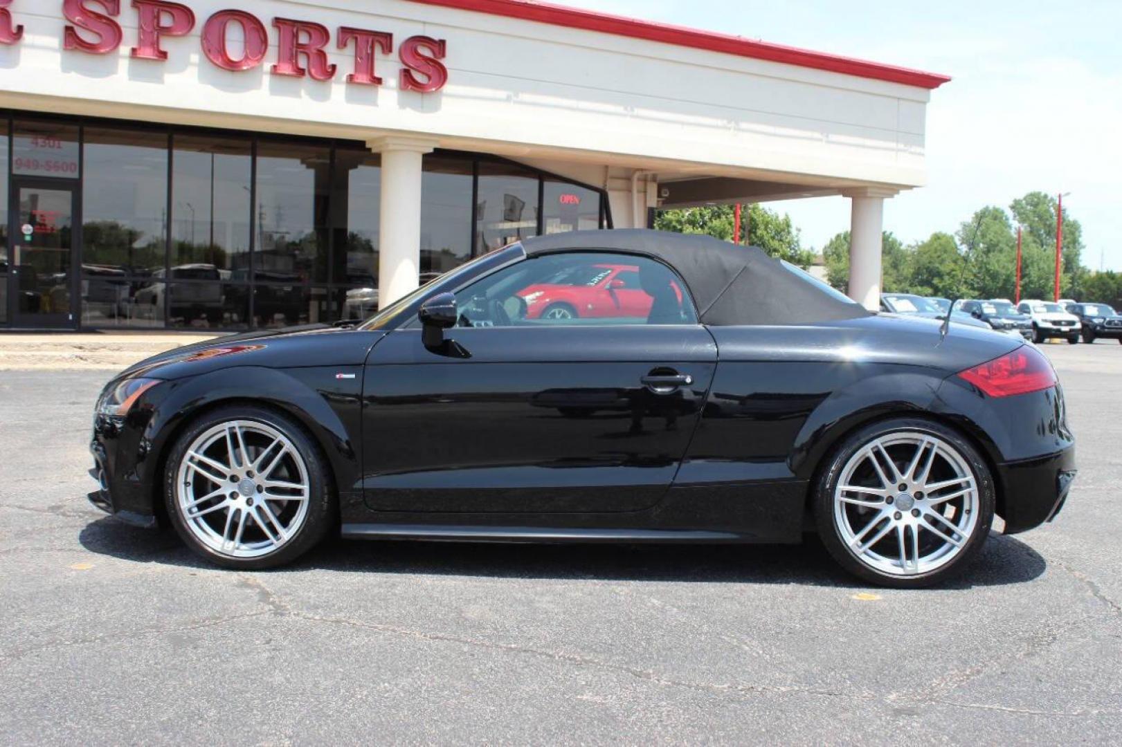2011 Black Audi TT 2.0T Roadster quattro S tronic (TRU4FAFK1B1) with an 2.0L L4 DOHC 16V engine, 6-Speed Automatic transmission, located at 4301 NW 39th , Oklahoma City, OK, 73112, (405) 949-5600, 35.512135, -97.598671 - NO DRIVERS LICENCE -NO FULL COVERAGE INSURANCE - NO CREDIT CHECK. COME ON OVER TO SUPERSPORTS, TAKE A LOOK AND TEST DRIVE. PLEASE GIVE US A CALL AT (405) 949-5600. NO LICENCIA DE CONDUCIR - NO SEGURO DE COBERTURA TOTAL - NO VERIFICACION DE CREDITO. VISITENOS EN SUPERSPORTS, MIRE NUESTR - Photo#12