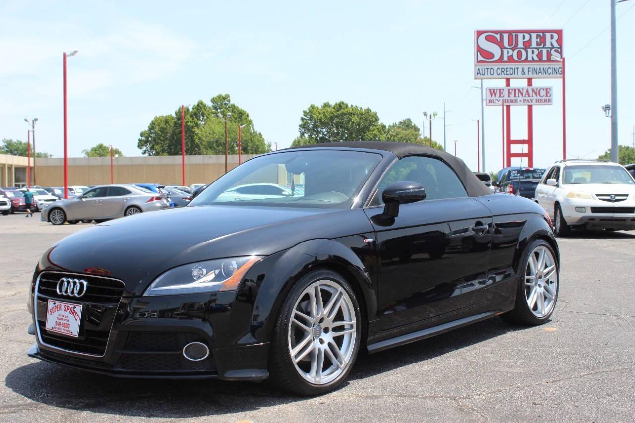 2011 Black Audi TT 2.0T Roadster quattro S tronic (TRU4FAFK1B1) with an 2.0L L4 DOHC 16V engine, 6-Speed Automatic transmission, located at 4301 NW 39th , Oklahoma City, OK, 73112, (405) 949-5600, 35.512135, -97.598671 - NO DRIVERS LICENCE -NO FULL COVERAGE INSURANCE - NO CREDIT CHECK. COME ON OVER TO SUPERSPORTS, TAKE A LOOK AND TEST DRIVE. PLEASE GIVE US A CALL AT (405) 949-5600. NO LICENCIA DE CONDUCIR - NO SEGURO DE COBERTURA TOTAL - NO VERIFICACION DE CREDITO. VISITENOS EN SUPERSPORTS, MIRE NUESTR - Photo#12