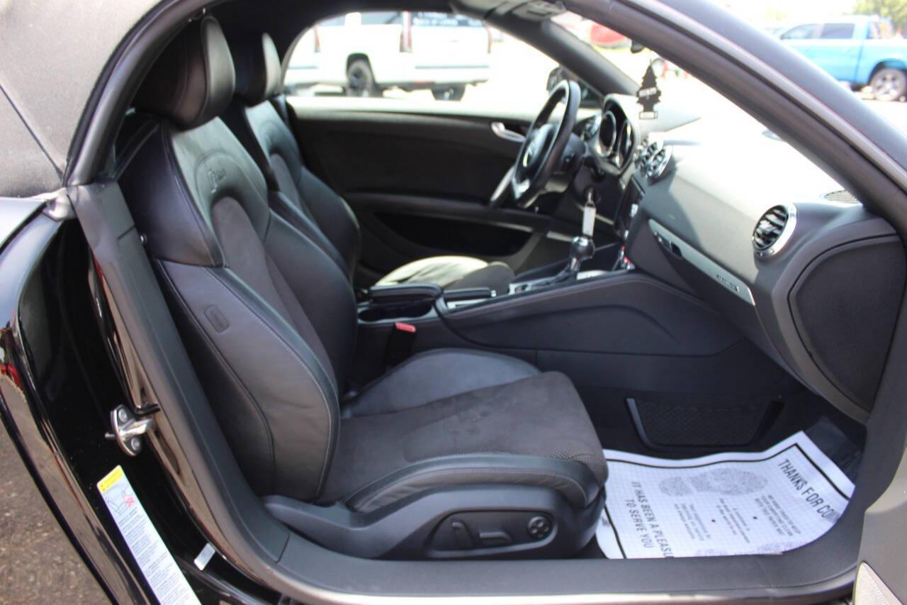 2011 Black Audi TT 2.0T Roadster quattro S tronic (TRU4FAFK1B1) with an 2.0L L4 DOHC 16V engine, 6-Speed Automatic transmission, located at 4301 NW 39th , Oklahoma City, OK, 73112, (405) 949-5600, 35.512135, -97.598671 - NO DRIVERS LICENCE -NO FULL COVERAGE INSURANCE - NO CREDIT CHECK. COME ON OVER TO SUPERSPORTS, TAKE A LOOK AND TEST DRIVE. PLEASE GIVE US A CALL AT (405) 949-5600. NO LICENCIA DE CONDUCIR - NO SEGURO DE COBERTURA TOTAL - NO VERIFICACION DE CREDITO. VISITENOS EN SUPERSPORTS, MIRE NUESTR - Photo#14