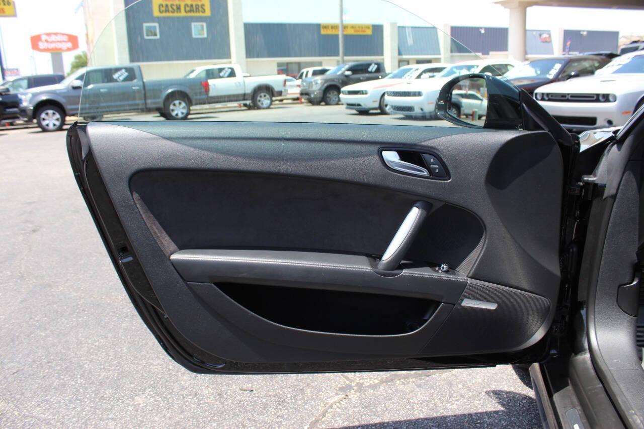 2011 Black Audi TT 2.0T Roadster quattro S tronic (TRU4FAFK1B1) with an 2.0L L4 DOHC 16V engine, 6-Speed Automatic transmission, located at 4301 NW 39th , Oklahoma City, OK, 73112, (405) 949-5600, 35.512135, -97.598671 - NO DRIVERS LICENCE -NO FULL COVERAGE INSURANCE - NO CREDIT CHECK. COME ON OVER TO SUPERSPORTS, TAKE A LOOK AND TEST DRIVE. PLEASE GIVE US A CALL AT (405) 949-5600. NO LICENCIA DE CONDUCIR - NO SEGURO DE COBERTURA TOTAL - NO VERIFICACION DE CREDITO. VISITENOS EN SUPERSPORTS, MIRE NUESTR - Photo#18