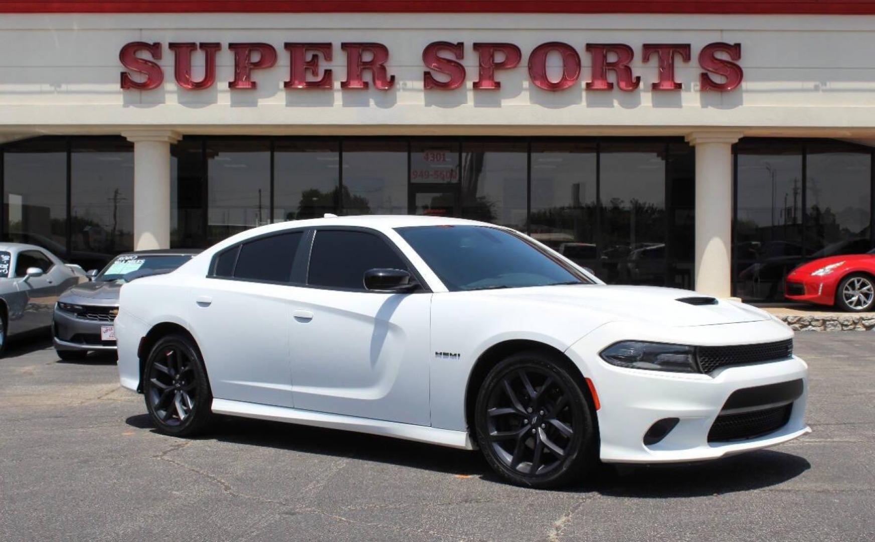 2021 White Dodge Charger R/T (2C3CDXCTXMH) with an 5.7L V8 OHV 16V engine, 8A transmission, located at 4301 NW 39th , Oklahoma City, OK, 73112, (405) 949-5600, 35.512135, -97.598671 - NO DRIVERS LICENCE -NO FULL COVERAGE INSURANCE - NO CREDIT CHECK. COME ON OVER TO SUPERSPORTS, TAKE A LOOK AND TEST DRIVE. PLEASE GIVE US A CALL AT (405) 949-5600. NO LICENCIA DE CONDUCIR - NO SEGURO DE COBERTURA TOTAL - NO VERIFICACION DE CREDITO. VISITENOS EN SUPERSPORTS, MIRE NU - Photo#2