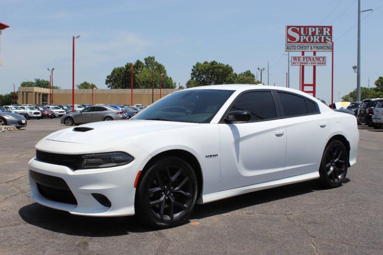2021 White Dodge Charger R/T (2C3CDXCTXMH) with an 5.7L V8 OHV 16V engine, 8A transmission, located at 4301 NW 39th , Oklahoma City, OK, 73112, (405) 949-5600, 35.512135, -97.598671 - NO DRIVERS LICENCE -NO FULL COVERAGE INSURANCE - NO CREDIT CHECK. COME ON OVER TO SUPERSPORTS, TAKE A LOOK AND TEST DRIVE. PLEASE GIVE US A CALL AT (405) 949-5600. NO LICENCIA DE CONDUCIR - NO SEGURO DE COBERTURA TOTAL - NO VERIFICACION DE CREDITO. VISITENOS EN SUPERSPORTS, MIRE NU - Photo#7