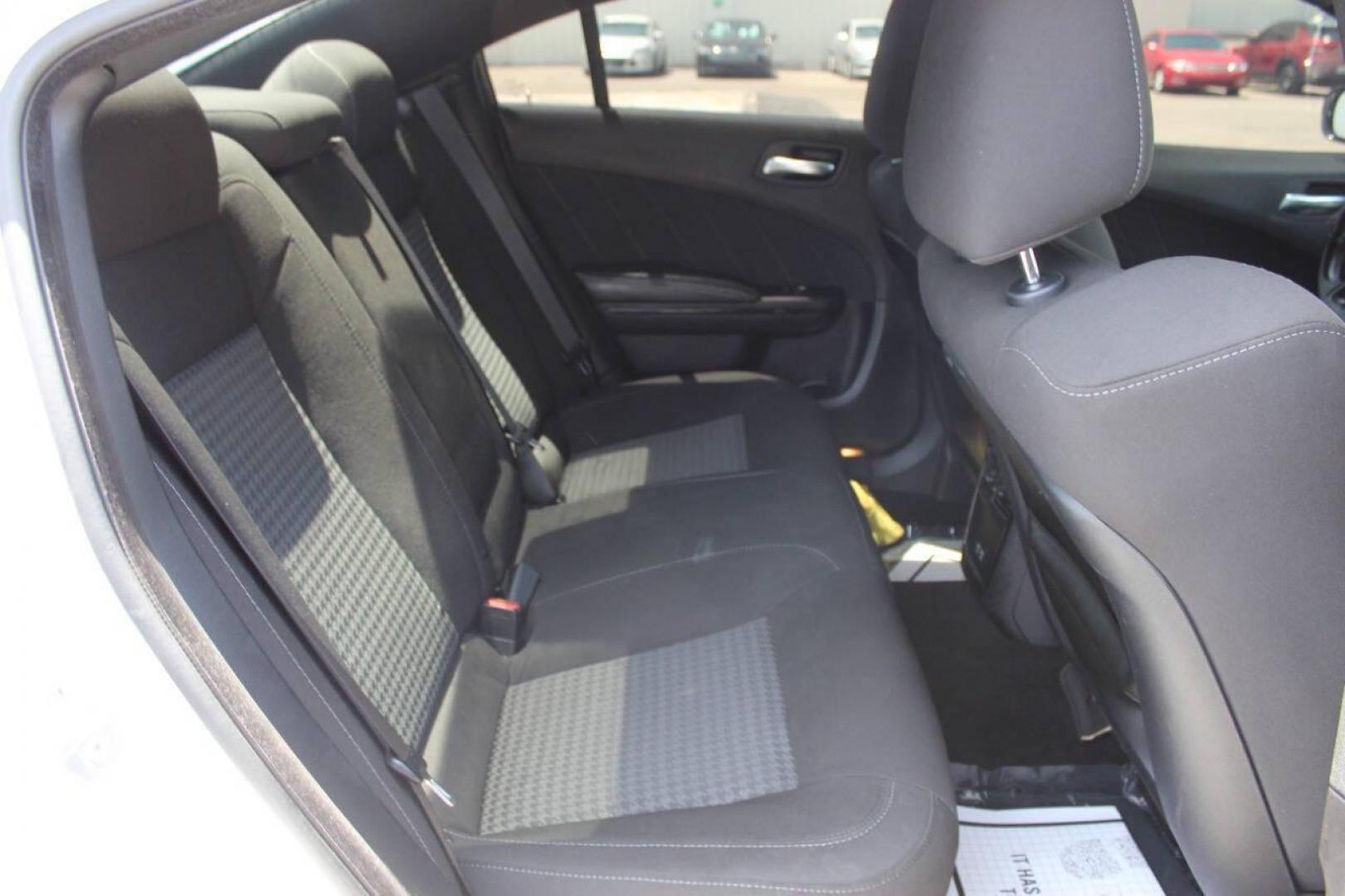 2021 White Dodge Charger R/T (2C3CDXCTXMH) with an 5.7L V8 OHV 16V engine, 8A transmission, located at 4301 NW 39th , Oklahoma City, OK, 73112, (405) 949-5600, 35.512135, -97.598671 - NO DRIVERS LICENCE -NO FULL COVERAGE INSURANCE - NO CREDIT CHECK. COME ON OVER TO SUPERSPORTS, TAKE A LOOK AND TEST DRIVE. PLEASE GIVE US A CALL AT (405) 949-5600. NO LICENCIA DE CONDUCIR - NO SEGURO DE COBERTURA TOTAL - NO VERIFICACION DE CREDITO. VISITENOS EN SUPERSPORTS, MIRE NU - Photo#12