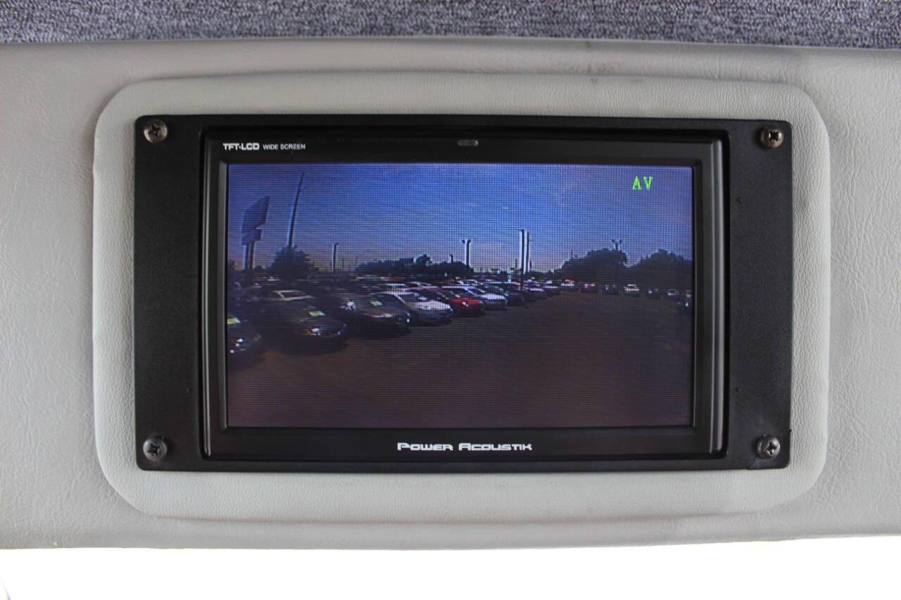 2013 White Ford Econoline E450 (1FDFE4FS2DD) with an 6.8L V10 SOHC 20V engine, Unspecified transmission, located at 4301 NW 39th , Oklahoma City, OK, 73112, (405) 949-5600, 35.512135, -97.598671 - NO DRIVERS LICENCE -NO FULL COVERAGE INSURANCE - NO CREDIT CHECK. COME ON OVER TO SUPERSPORTS, TAKE A LOOK AND TEST DRIVE. PLEASE GIVE US A CALL AT (405) 949-5600. NO LICENCIA DE CONDUCIR - NO SEGURO DE COBERTURA TOTAL - NO VERIFICACION DE CREDITO. VISITENOS EN SUPERSPORTS, MIRE NUES - Photo#25