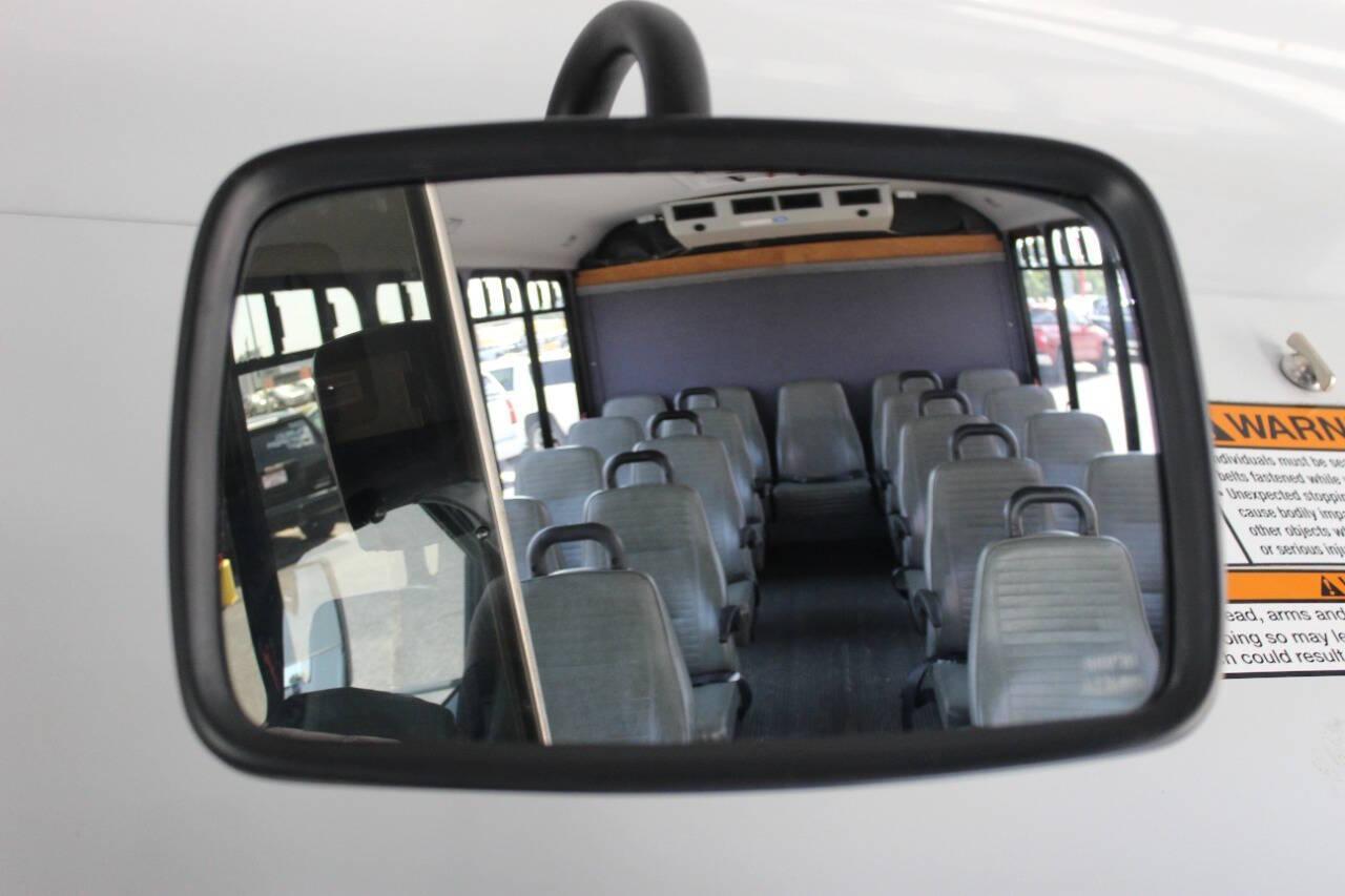 2013 White Ford Econoline E450 (1FDFE4FS2DD) with an 6.8L V10 SOHC 20V engine, Unspecified transmission, located at 4301 NW 39th , Oklahoma City, OK, 73112, (405) 949-5600, 35.512135, -97.598671 - NO DRIVERS LICENCE -NO FULL COVERAGE INSURANCE - NO CREDIT CHECK. COME ON OVER TO SUPERSPORTS, TAKE A LOOK AND TEST DRIVE. PLEASE GIVE US A CALL AT (405) 949-5600. NO LICENCIA DE CONDUCIR - NO SEGURO DE COBERTURA TOTAL - NO VERIFICACION DE CREDITO. VISITENOS EN SUPERSPORTS, MIRE NUES - Photo#27