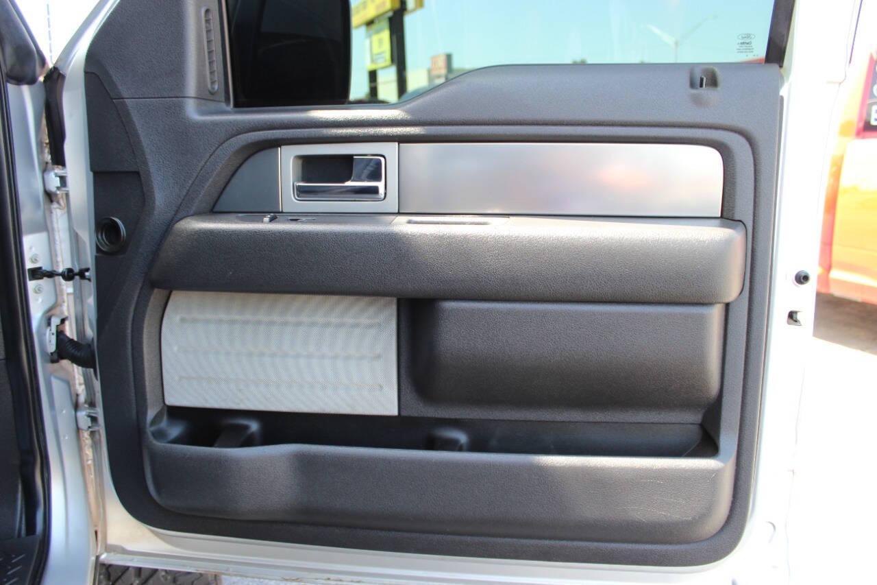 2013 Silver Ford F-150 XLT SuperCrew 6.5-ft. Bed 4WD (1FTFW1EF1DF) with an 5.0L V8 engine, 6-Speed Automatic transmission, located at 4301 NW 39th , Oklahoma City, OK, 73112, (405) 949-5600, 35.512135, -97.598671 - NO DRIVERS LICENCE -NO FULL COVERAGE INSURANCE - NO CREDIT CHECK. COME ON OVER TO SUPERSPORTS, TAKE A LOOK AND TEST DRIVE. PLEASE GIVE US A CALL AT (405) 949-5600. NO LICENCIA DE CONDUCIR - NO SEGURO DE COBERTURA TOTAL - NO VERIFICACION DE CREDITO. VISITENOS EN SUPERSPORTS, MIRE - Photo#9