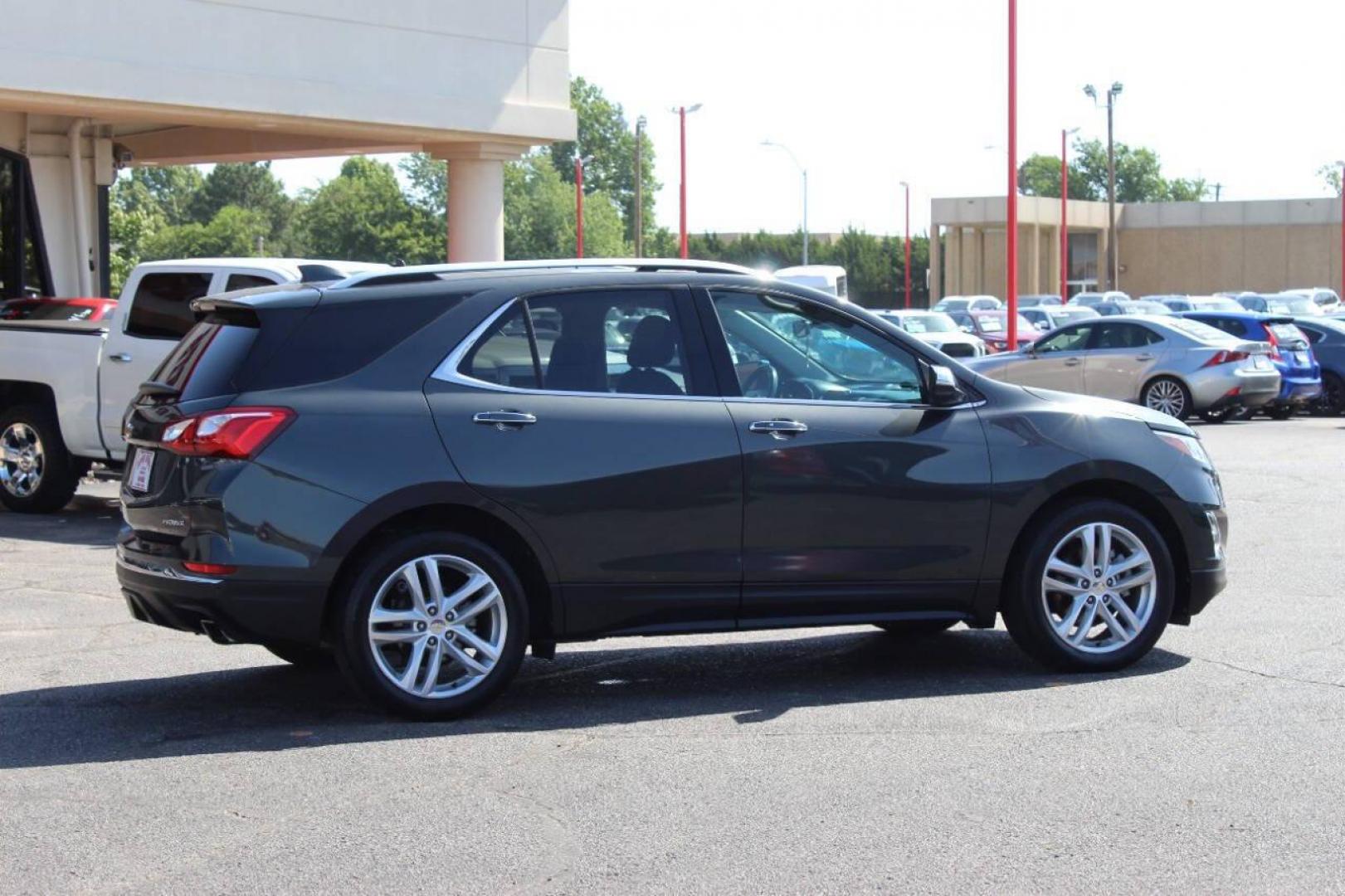 2020 Gray Chevrolet Equinox Premier 2.0 2WD (2GNAXPEX0L6) with an 2.0L L4 DOHC 16V engine, 9A transmission, located at 4301 NW 39th , Oklahoma City, OK, 73112, (405) 949-5600, 35.512135, -97.598671 - NO DRIVERS LICENCE -NO FULL COVERAGE INSURANCE - NO CREDIT CHECK. COME ON OVER TO SUPERSPORTS, TAKE A LOOK AND TEST DRIVE. PLEASE GIVE US A CALL AT (405) 949-5600. NO LICENCIA DE CONDUCIR - NO SEGURO DE COBERTURA TOTAL - NO VERIFICACION DE CREDITO. VISITENOS EN SUPERSPORTS, MIRE - Photo#3