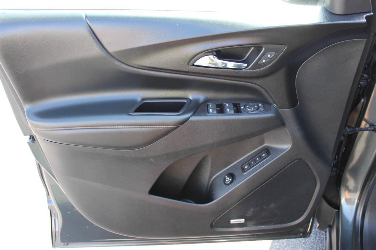 2020 Charcoal Chevrolet Equinox Premier 2.0 2WD (2GNAXPEX0L6) with an 2.0L L4 DOHC 16V engine, 9A transmission, located at 4301 NW 39th , Oklahoma City, OK, 73112, (405) 949-5600, 35.512135, -97.598671 - NO DRIVERS LICENCE -NO FULL COVERAGE INSURANCE - NO CREDIT CHECK. COME ON OVER TO SUPERSPORTS, TAKE A LOOK AND TEST DRIVE. PLEASE GIVE US A CALL AT (405) 949-5600. NO LICENCIA DE CONDUCIR - NO SEGURO DE COBERTURA TOTAL - NO VERIFICACION DE CREDITO. VISITENOS EN SUPERSPORTS, MIRE - Photo#18