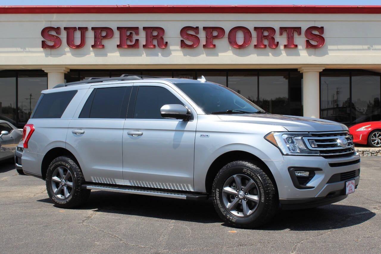 photo of 2021 Ford Expedition XLT 4WD