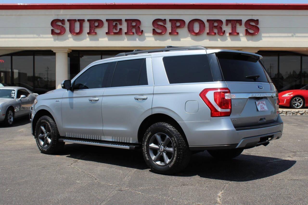 2021 Silver Ford Expedition XLT 4WD (1FMJU1JT2ME) with an 3.5L V6 Twin Turbocharger 3.5L V6 engine, Automatic 10-Speed transmission, located at 4301 NW 39th , Oklahoma City, OK, 73112, (405) 949-5600, 35.512135, -97.598671 - NO DRIVERS LICENCE -NO FULL COVERAGE INSURANCE - NO CREDIT CHECK. COME ON OVER TO SUPERSPORTS, TAKE A LOOK AND TEST DRIVE. PLEASE GIVE US A CALL AT (405) 949-5600. NO LICENCIA DE CONDUCIR - NO SEGURO DE COBERTURA TOTAL - NO VERIFICACION DE CREDITO. VISITENOS EN SUPERSPORTS, MIRE - Photo#4
