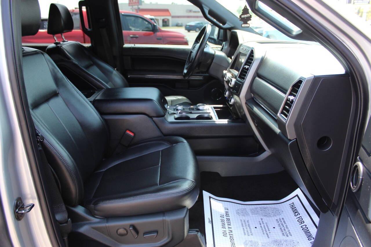 2021 Silver Ford Expedition XLT 4WD (1FMJU1JT2ME) with an 3.5L V6 Twin Turbocharger 3.5L V6 engine, Automatic 10-Speed transmission, located at 4301 NW 39th , Oklahoma City, OK, 73112, (405) 949-5600, 35.512135, -97.598671 - NO DRIVERS LICENCE -NO FULL COVERAGE INSURANCE - NO CREDIT CHECK. COME ON OVER TO SUPERSPORTS, TAKE A LOOK AND TEST DRIVE. PLEASE GIVE US A CALL AT (405) 949-5600. NO LICENCIA DE CONDUCIR - NO SEGURO DE COBERTURA TOTAL - NO VERIFICACION DE CREDITO. VISITENOS EN SUPERSPORTS, MIRE - Photo#8