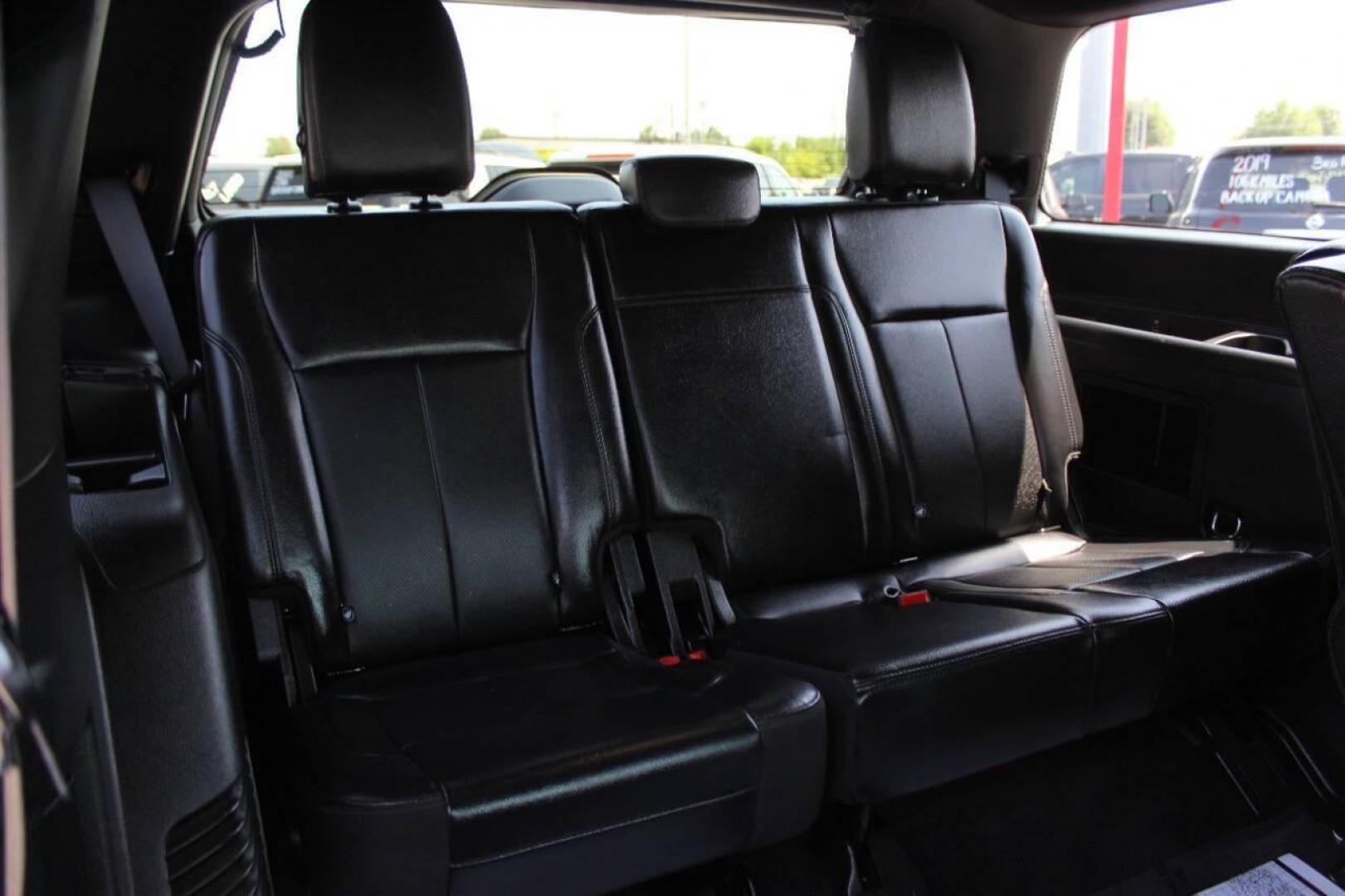 2021 Silver Ford Expedition XLT 4WD (1FMJU1JT2ME) with an 3.5L V6 DOHC 24V FFV engine, 6A transmission, located at 4301 NW 39th , Oklahoma City, OK, 73112, (405) 949-5600, 35.512135, -97.598671 - NO DRIVERS LICENCE -NO FULL COVERAGE INSURANCE - NO CREDIT CHECK. COME ON OVER TO SUPERSPORTS, TAKE A LOOK AND TEST DRIVE. PLEASE GIVE US A CALL AT (405) 949-5600. NO LICENCIA DE CONDUCIR - NO SEGURO DE COBERTURA TOTAL - NO VERIFICACION DE CREDITO. VISITENOS EN SUPERSPORTS, MIRE - Photo#12