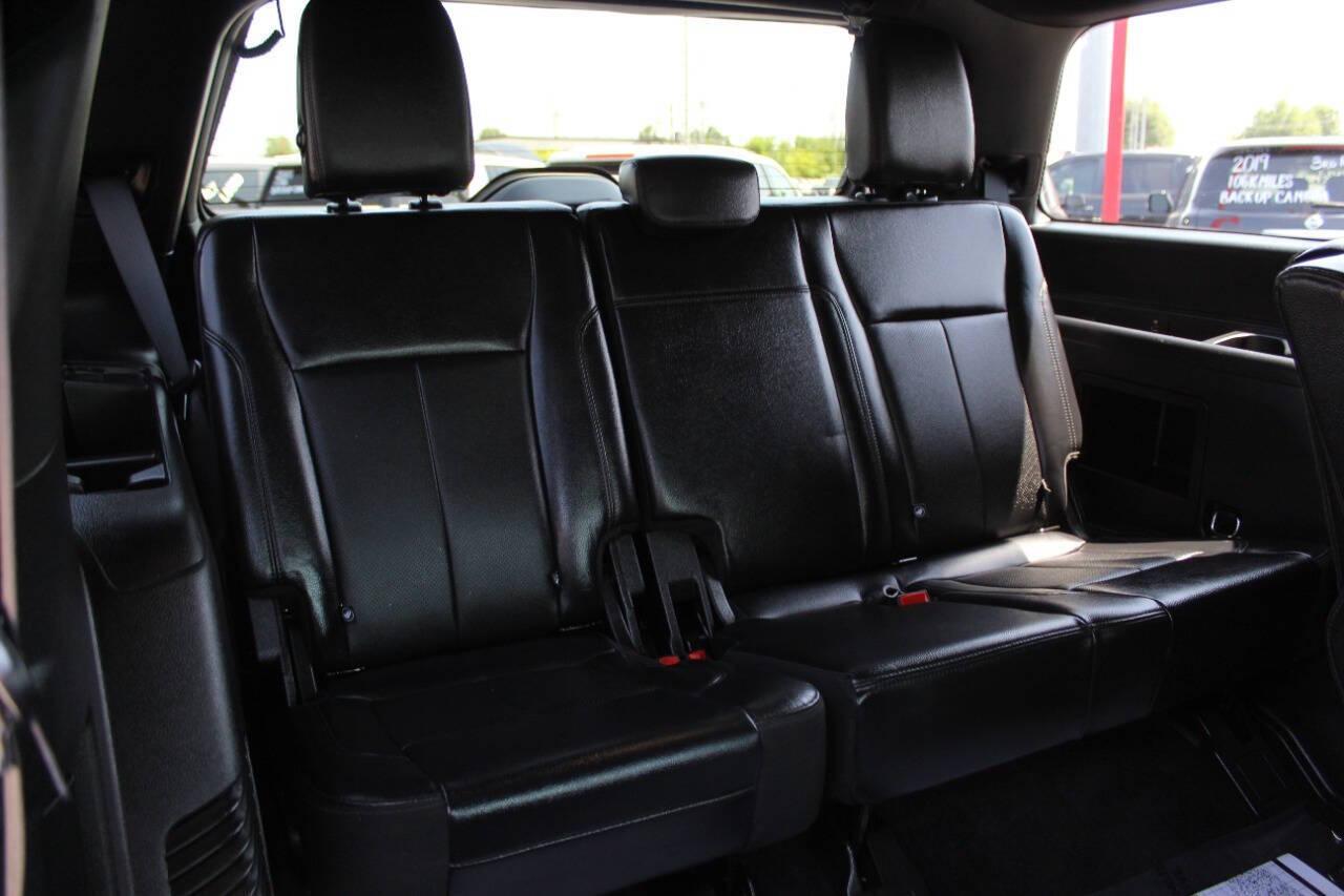 2021 Silver Ford Expedition XLT 4WD (1FMJU1JT2ME) with an 3.5L V6 Twin Turbocharger 3.5L V6 engine, Automatic 10-Speed transmission, located at 4301 NW 39th , Oklahoma City, OK, 73112, (405) 949-5600, 35.512135, -97.598671 - NO DRIVERS LICENCE -NO FULL COVERAGE INSURANCE - NO CREDIT CHECK. COME ON OVER TO SUPERSPORTS, TAKE A LOOK AND TEST DRIVE. PLEASE GIVE US A CALL AT (405) 949-5600. NO LICENCIA DE CONDUCIR - NO SEGURO DE COBERTURA TOTAL - NO VERIFICACION DE CREDITO. VISITENOS EN SUPERSPORTS, MIRE - Photo#11