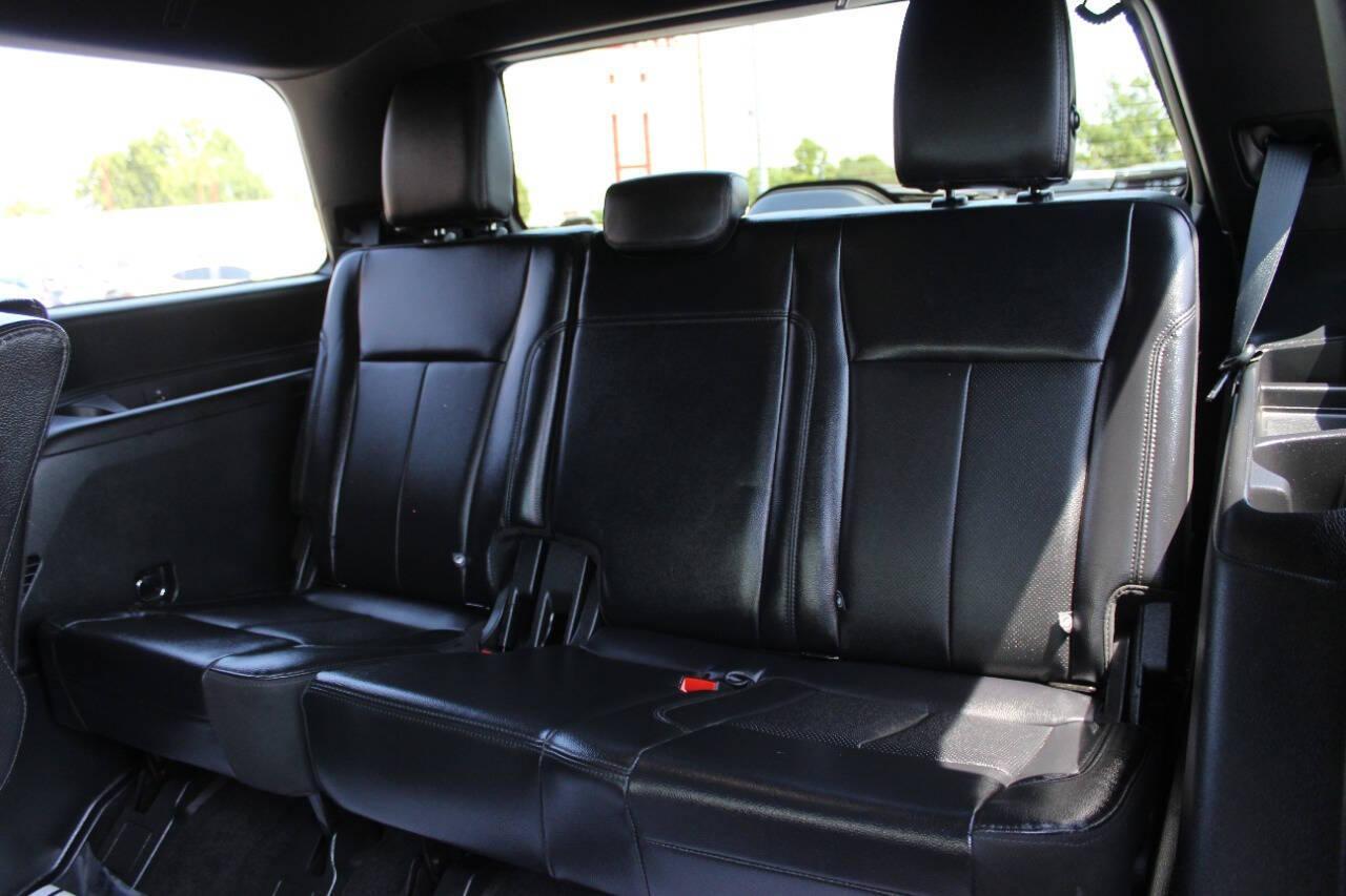2021 Silver Ford Expedition XLT 4WD (1FMJU1JT2ME) with an 3.5L V6 Twin Turbocharger 3.5L V6 engine, Automatic 10-Speed transmission, located at 4301 NW 39th , Oklahoma City, OK, 73112, (405) 949-5600, 35.512135, -97.598671 - NO DRIVERS LICENCE -NO FULL COVERAGE INSURANCE - NO CREDIT CHECK. COME ON OVER TO SUPERSPORTS, TAKE A LOOK AND TEST DRIVE. PLEASE GIVE US A CALL AT (405) 949-5600. NO LICENCIA DE CONDUCIR - NO SEGURO DE COBERTURA TOTAL - NO VERIFICACION DE CREDITO. VISITENOS EN SUPERSPORTS, MIRE - Photo#14