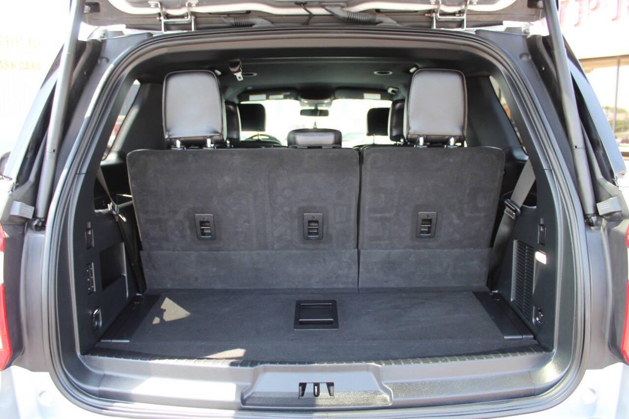 2021 Silver Ford Expedition XLT 4WD (1FMJU1JT2ME) with an 3.5L V6 Twin Turbocharger 3.5L V6 engine, Automatic 10-Speed transmission, located at 4301 NW 39th , Oklahoma City, OK, 73112, (405) 949-5600, 35.512135, -97.598671 - NO DRIVERS LICENCE -NO FULL COVERAGE INSURANCE - NO CREDIT CHECK. COME ON OVER TO SUPERSPORTS, TAKE A LOOK AND TEST DRIVE. PLEASE GIVE US A CALL AT (405) 949-5600. NO LICENCIA DE CONDUCIR - NO SEGURO DE COBERTURA TOTAL - NO VERIFICACION DE CREDITO. VISITENOS EN SUPERSPORTS, MIRE - Photo#18