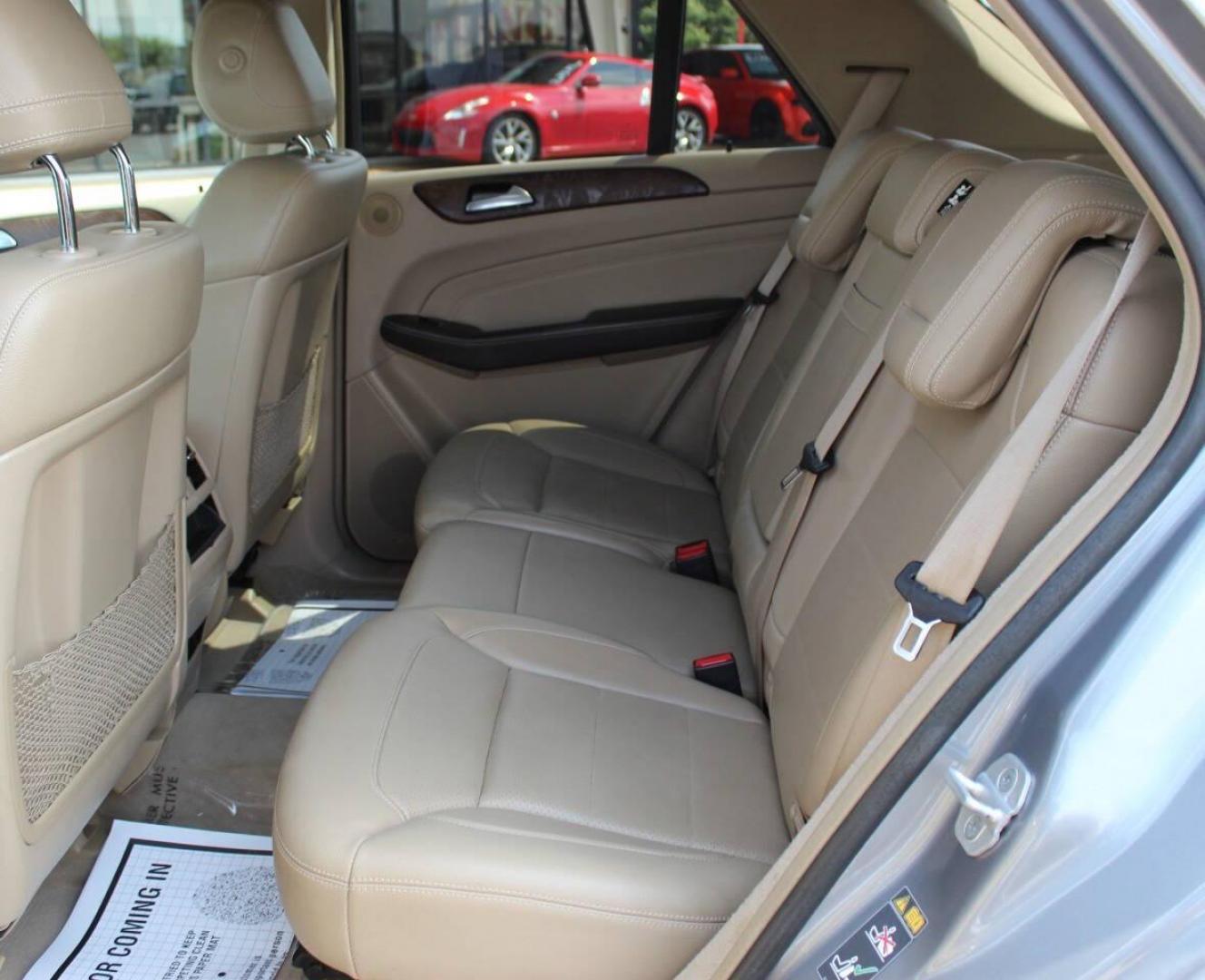 2015 Silver Mercedes-Benz M-Class ML350 (4JGDA5JB8FA) with an 3.5L V6 DOHC 24V engine, 7-Speed Automatic transmission, located at 4301 NW 39th , Oklahoma City, OK, 73112, (405) 949-5600, 35.512135, -97.598671 - NO DRIVERS LICENCE NO-FULL COVERAGE INSURANCE-NO CREDIT CHECK. COME ON OVER TO SUPERSPORTS AND TAKE A LOOK AND TEST DRIVE. PLEASE GIVE US A CALL AT (405) 949-5600. NO LICENSIA DE MANEJAR- NO SEGURO DE COBERTURA TOTAL- NO VERIFICACCION DE CREDITO. POR FAVOR VENGAN A SUPERSPORTS, ECHE UN - Photo#15