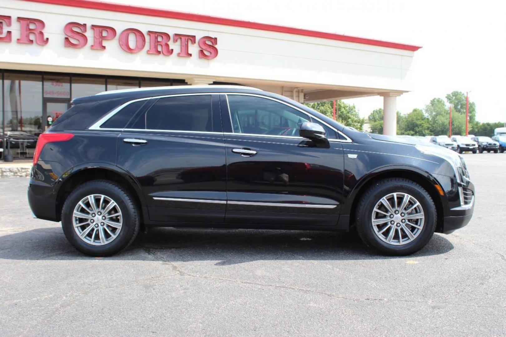 2017 Black Cadillac XT5 Luxury (1GYKNBRS3HZ) with an 3.6L V6 DOHC 24V engine, 8A transmission, located at 4301 NW 39th , Oklahoma City, OK, 73112, (405) 949-5600, 35.512135, -97.598671 - NO DRIVERS LICENCE NO-FULL COVERAGE INSURANCE-NO CREDIT CHECK. COME ON OVER TO SUPERSPORTS AND TAKE A LOOK AND TEST DRIVE. PLEASE GIVE US A CALL AT (405) 949-5600. NO LICENSIA DE MANEJAR- NO SEGURO DE COBERTURA TOTAL- NO VERIFICACCION DE CREDITO. POR FAVOR VENGAN A SUPERSPORTS, ECHE UN - Photo#3
