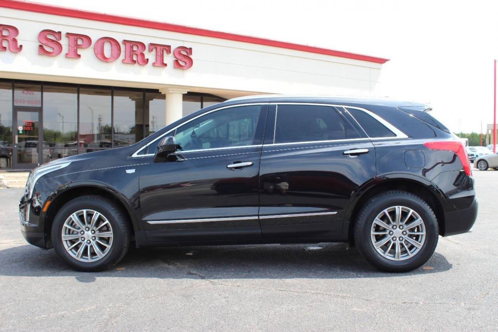 2017 Black Cadillac XT5 Luxury (1GYKNBRS3HZ) with an 3.6L V6 DOHC 24V engine, 8A transmission, located at 4301 NW 39th , Oklahoma City, OK, 73112, (405) 949-5600, 35.512135, -97.598671 - NO DRIVERS LICENCE NO-FULL COVERAGE INSURANCE-NO CREDIT CHECK. COME ON OVER TO SUPERSPORTS AND TAKE A LOOK AND TEST DRIVE. PLEASE GIVE US A CALL AT (405) 949-5600. NO LICENSIA DE MANEJAR- NO SEGURO DE COBERTURA TOTAL- NO VERIFICACCION DE CREDITO. POR FAVOR VENGAN A SUPERSPORTS, ECHE UN - Photo#6