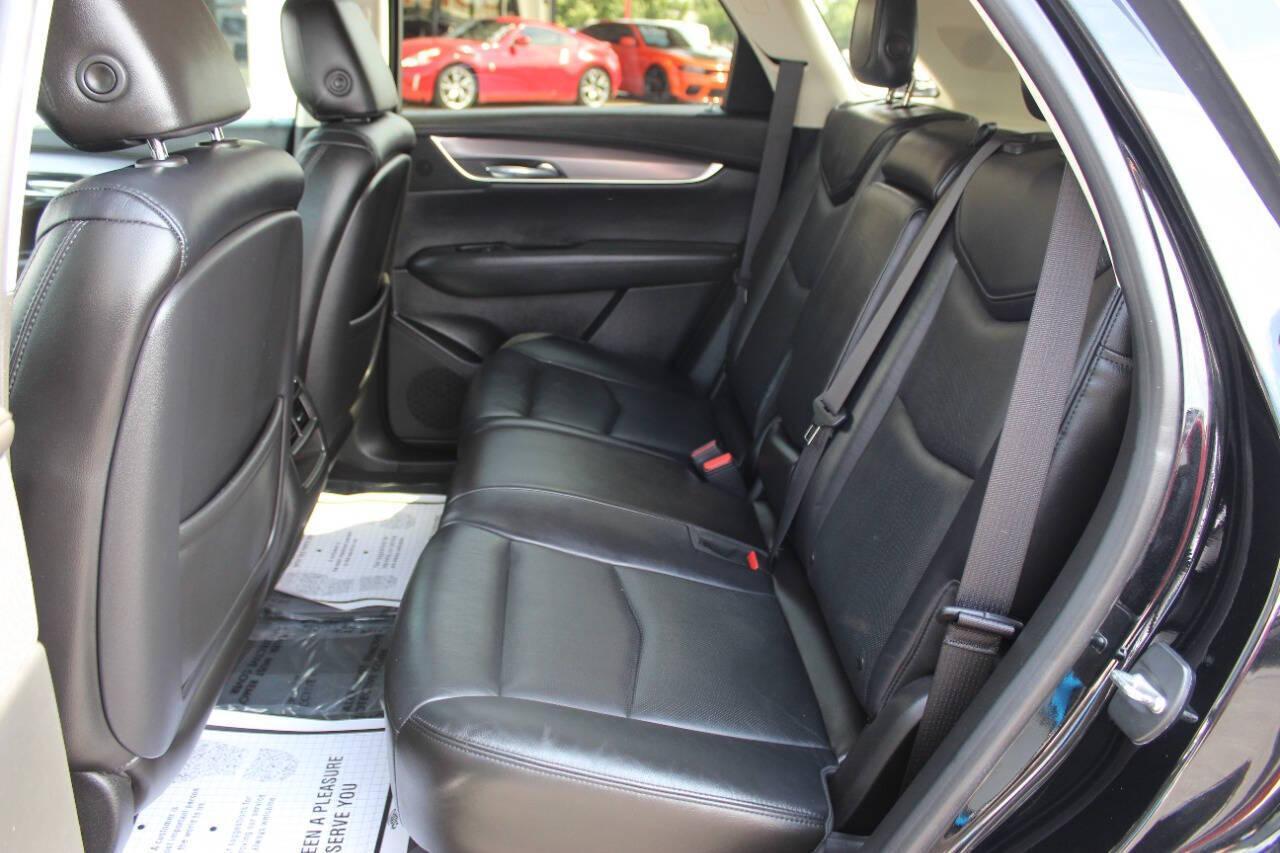 2017 Black Cadillac XT5 Luxury (1GYKNBRS3HZ) with an 3.6L V6 DOHC 24V engine, 8A transmission, located at 4301 NW 39th , Oklahoma City, OK, 73112, (405) 949-5600, 35.512135, -97.598671 - NO DRIVERS LICENCE NO-FULL COVERAGE INSURANCE-NO CREDIT CHECK. COME ON OVER TO SUPERSPORTS AND TAKE A LOOK AND TEST DRIVE. PLEASE GIVE US A CALL AT (405) 949-5600. NO LICENSIA DE MANEJAR- NO SEGURO DE COBERTURA TOTAL- NO VERIFICACCION DE CREDITO. POR FAVOR VENGAN A SUPERSPORTS, ECHE UN - Photo#13