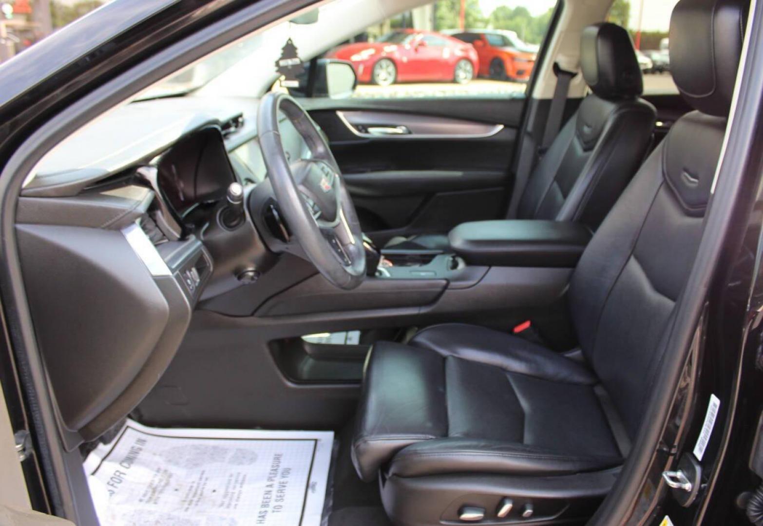 2017 Black Cadillac XT5 Luxury (1GYKNBRS3HZ) with an 3.6L V6 DOHC 24V engine, 8A transmission, located at 4301 NW 39th , Oklahoma City, OK, 73112, (405) 949-5600, 35.512135, -97.598671 - NO DRIVERS LICENCE NO-FULL COVERAGE INSURANCE-NO CREDIT CHECK. COME ON OVER TO SUPERSPORTS AND TAKE A LOOK AND TEST DRIVE. PLEASE GIVE US A CALL AT (405) 949-5600. NO LICENSIA DE MANEJAR- NO SEGURO DE COBERTURA TOTAL- NO VERIFICACCION DE CREDITO. POR FAVOR VENGAN A SUPERSPORTS, ECHE UN - Photo#16
