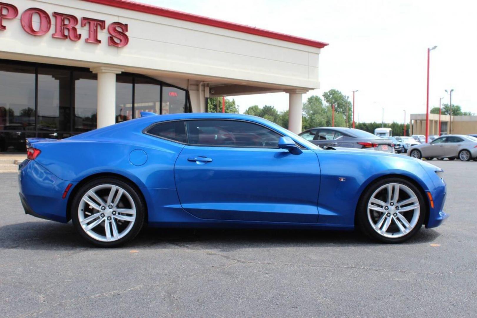 2017 Blue Chevrolet Camaro 1LT Coupe (1G1FB1RS8H0) with an 3.6L V6 DOHC 24V engine, 6A transmission, located at 4301 NW 39th , Oklahoma City, OK, 73112, (405) 949-5600, 35.512135, -97.598671 - NO DRIVERS LICENCE NO-FULL COVERAGE INSURANCE-NO CREDIT CHECK. COME ON OVER TO SUPERSPORTS AND TAKE A LOOK AND TEST DRIVE. PLEASE GIVE US A CALL AT (405) 949-5600. NO LICENSIA DE MANEJAR- NO SEGURO DE COBERTURA TOTAL- NO VERIFICACCION DE CREDITO. POR FAVOR VENGAN A SUPERSPORTS, ECHE UN - Photo#3