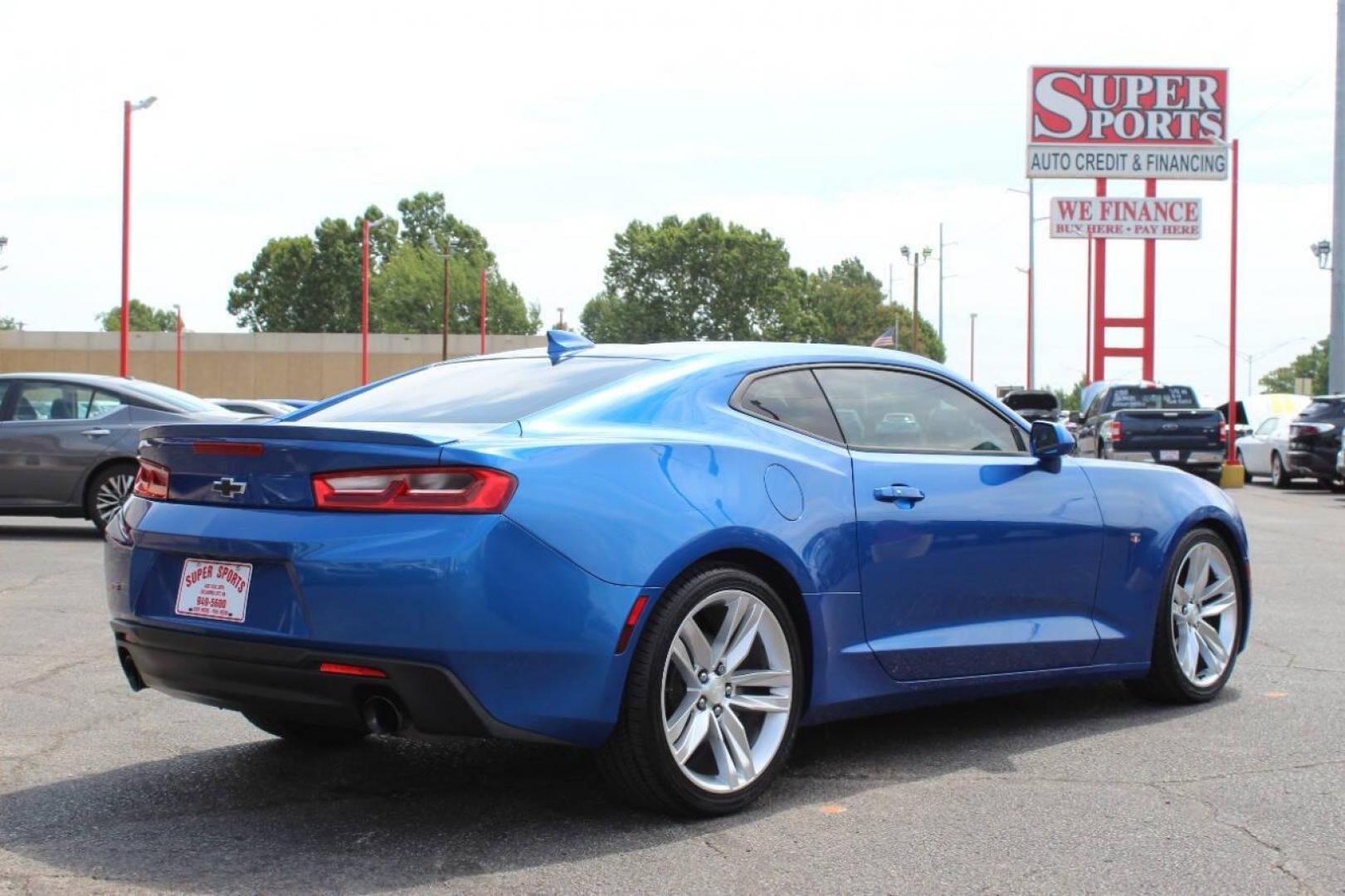 2017 Blue Chevrolet Camaro 1LT Coupe (1G1FB1RS8H0) with an 3.6L V6 DOHC 24V engine, 6A transmission, located at 4301 NW 39th , Oklahoma City, OK, 73112, (405) 949-5600, 35.512135, -97.598671 - NO DRIVERS LICENCE NO-FULL COVERAGE INSURANCE-NO CREDIT CHECK. COME ON OVER TO SUPERSPORTS AND TAKE A LOOK AND TEST DRIVE. PLEASE GIVE US A CALL AT (405) 949-5600. NO LICENSIA DE MANEJAR- NO SEGURO DE COBERTURA TOTAL- NO VERIFICACCION DE CREDITO. POR FAVOR VENGAN A SUPERSPORTS, ECHE UN - Photo#4