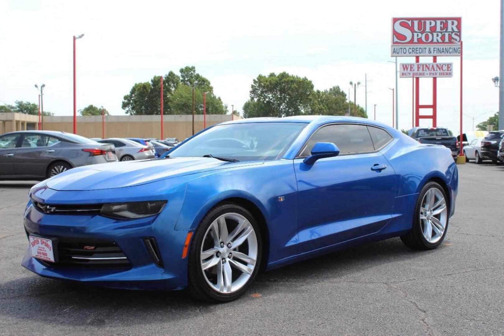 2017 Blue Chevrolet Camaro 1LT Coupe (1G1FB1RS8H0) with an 3.6L V6 DOHC 24V engine, 6A transmission, located at 4301 NW 39th , Oklahoma City, OK, 73112, (405) 949-5600, 35.512135, -97.598671 - NO DRIVERS LICENCE NO-FULL COVERAGE INSURANCE-NO CREDIT CHECK. COME ON OVER TO SUPERSPORTS AND TAKE A LOOK AND TEST DRIVE. PLEASE GIVE US A CALL AT (405) 949-5600. NO LICENSIA DE MANEJAR- NO SEGURO DE COBERTURA TOTAL- NO VERIFICACCION DE CREDITO. POR FAVOR VENGAN A SUPERSPORTS, ECHE UN - Photo#7