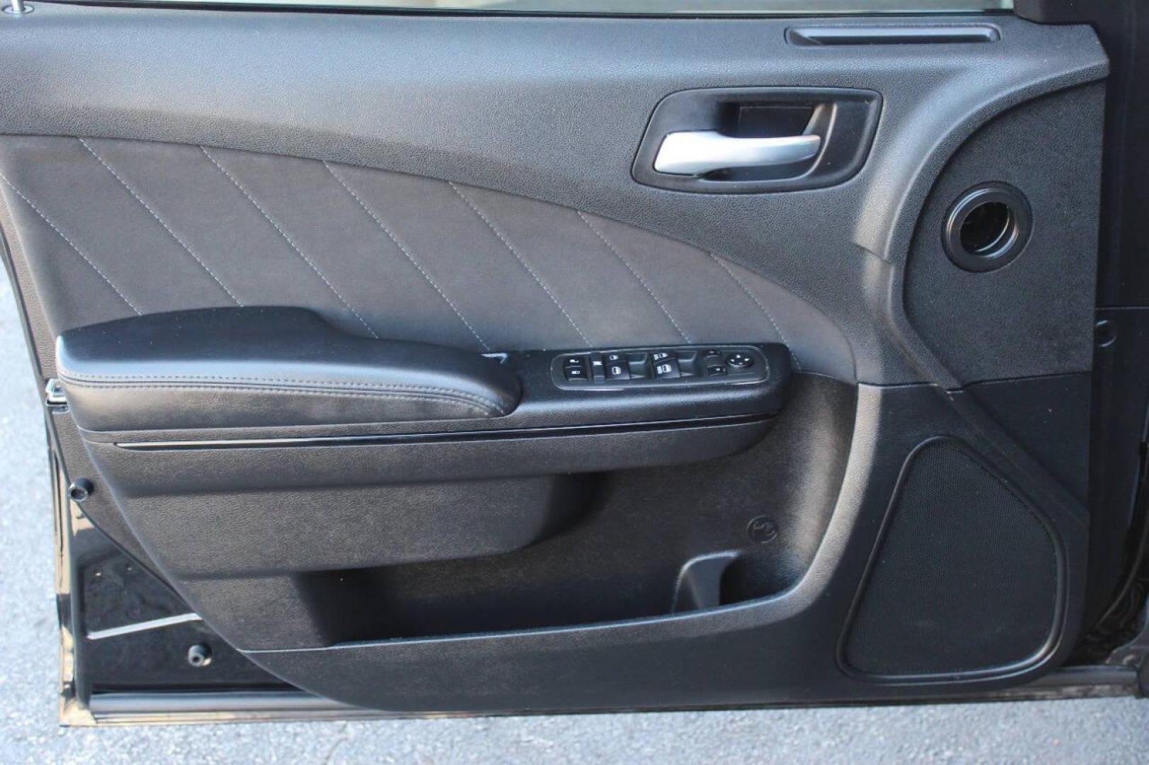 2022 Black Dodge Charger SXT (2C3CDXBGXNH) with an 3.6L V6 DOHC 24V engine, 8A transmission, located at 4301 NW 39th , Oklahoma City, OK, 73112, (405) 949-5600, 35.512135, -97.598671 - NO DRIVERS LICENCE NO-FULL COVERAGE INSURANCE-NO CREDIT CHECK. COME ON OVER TO SUPERSPORTS AND TAKE A LOOK AND TEST DRIVE. PLEASE GIVE US A CALL AT (405) 949-5600. NO LICENSIA DE MANEJAR- NO SEGURO DE COBERTURA TOTAL- NO VERIFICACCION DE CREDITO. POR FAVOR VENGAN A SUPERSPORTS, ECHE UN - Photo#17