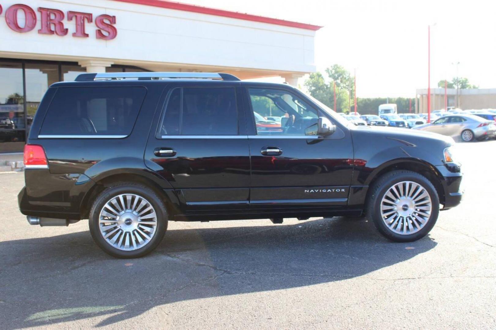 2017 Black Lincoln Navigator Select 2WD (5LMJJ2HT3HE) with an 3.5L V6 DOHC 24V FFV engine, 6A transmission, located at 4301 NW 39th , Oklahoma City, OK, 73112, (405) 949-5600, 35.512135, -97.598671 - Photo#3