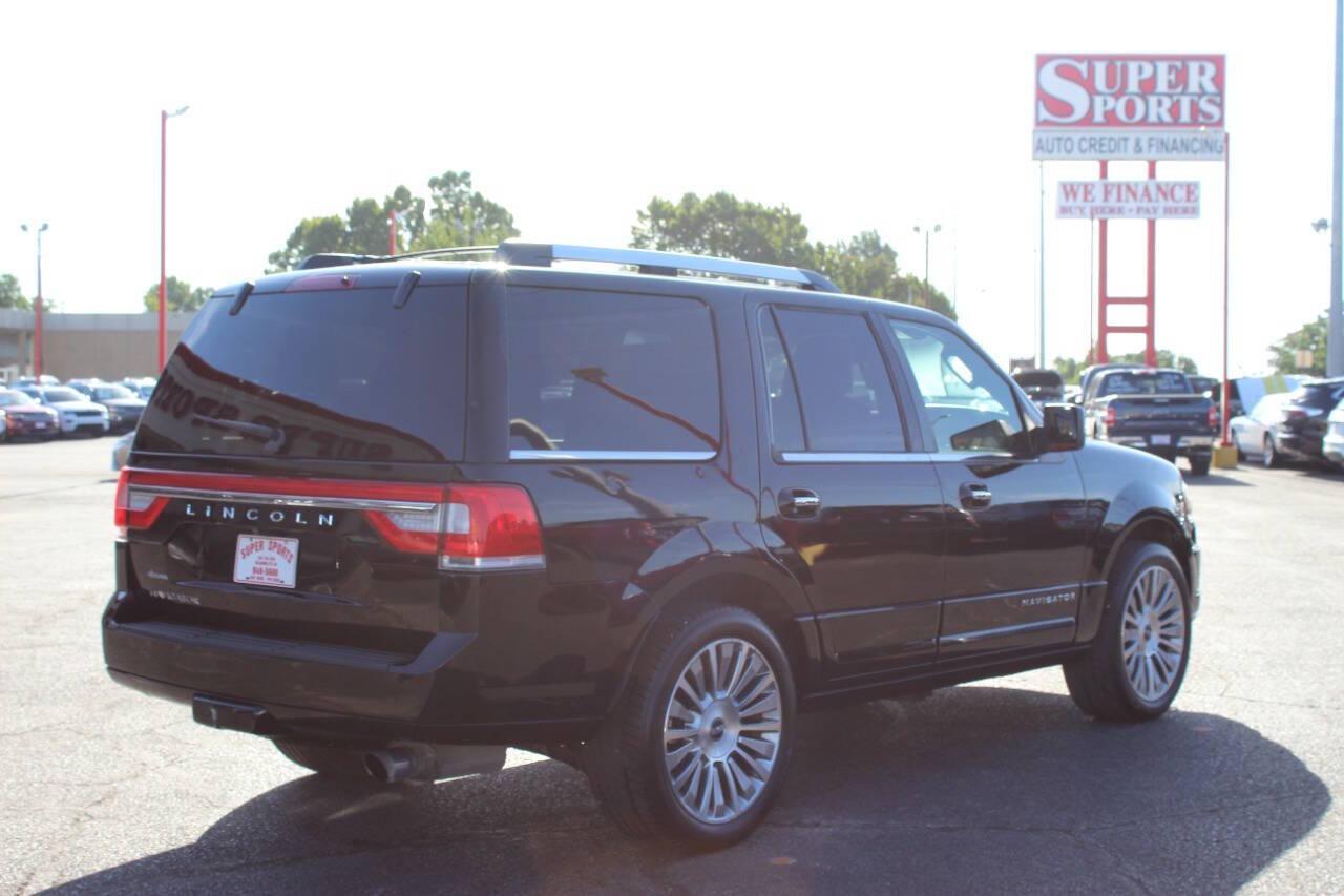 2017 Black Lincoln Navigator Select 2WD (5LMJJ2HT3HE) with an 3.5L V6 DOHC 24V FFV engine, 6A transmission, located at 4301 NW 39th , Oklahoma City, OK, 73112, (405) 949-5600, 35.512135, -97.598671 - NO DRIVERS LICENCE -NO FULL COVERAGE INSURANCE - NO CREDIT CHECK. COME ON OVER TO SUPERSPORTS, TAKE A LOOK AND TEST DRIVE. PLEASE GIVE US A CALL AT (405) 949-5600. NO LICENCIA DE CONDUCIR - NO SEGURO DE COBERTURA TOTAL - NO VERIFICACION DE CREDITO. VISITENOS EN SUPERSPORTS, MIRE NUESTRO - Photo#3