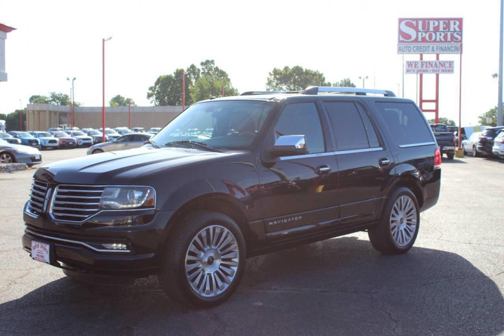 2017 Black Lincoln Navigator Select 2WD (5LMJJ2HT3HE) with an 3.5L V6 DOHC 24V FFV engine, 6A transmission, located at 4301 NW 39th , Oklahoma City, OK, 73112, (405) 949-5600, 35.512135, -97.598671 - Photo#7