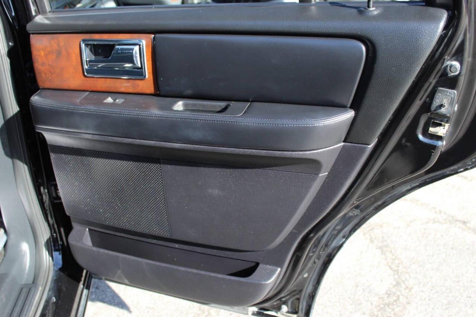 2017 Black Lincoln Navigator Select 2WD (5LMJJ2HT3HE) with an 3.5L V6 DOHC 24V FFV engine, 6A transmission, located at 4301 NW 39th , Oklahoma City, OK, 73112, (405) 949-5600, 35.512135, -97.598671 - Photo#12