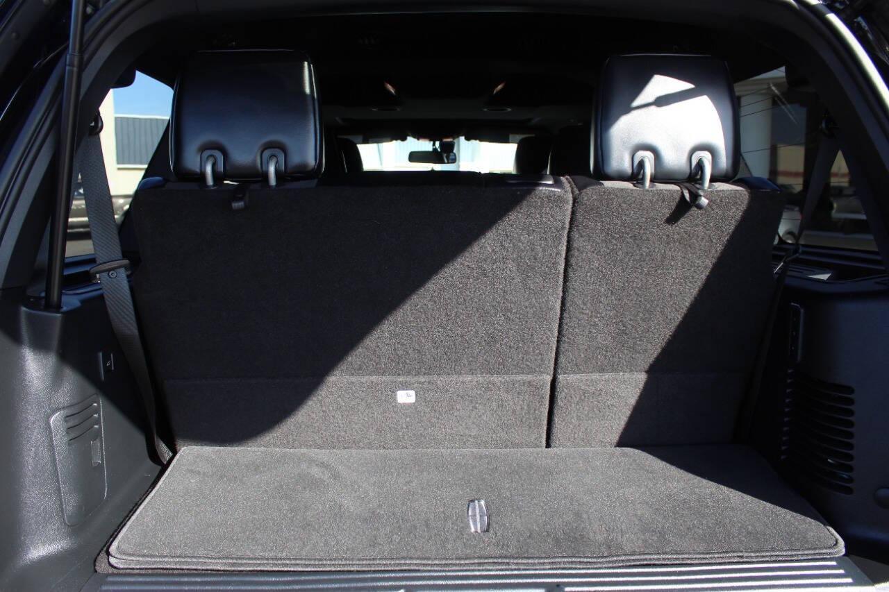 2017 Black Lincoln Navigator Select 2WD (5LMJJ2HT3HE) with an 3.5L V6 DOHC 24V FFV engine, 6A transmission, located at 4301 NW 39th , Oklahoma City, OK, 73112, (405) 949-5600, 35.512135, -97.598671 - NO DRIVERS LICENCE -NO FULL COVERAGE INSURANCE - NO CREDIT CHECK. COME ON OVER TO SUPERSPORTS, TAKE A LOOK AND TEST DRIVE. PLEASE GIVE US A CALL AT (405) 949-5600. NO LICENCIA DE CONDUCIR - NO SEGURO DE COBERTURA TOTAL - NO VERIFICACION DE CREDITO. VISITENOS EN SUPERSPORTS, MIRE NUESTRO - Photo#12